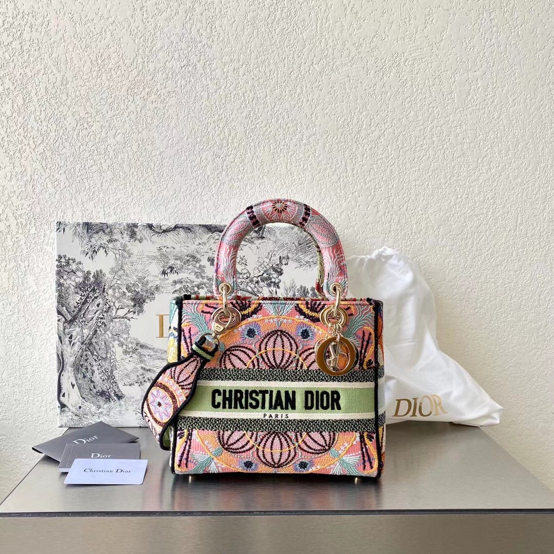 DIOR MEDIUM LADY D-LITE BAG