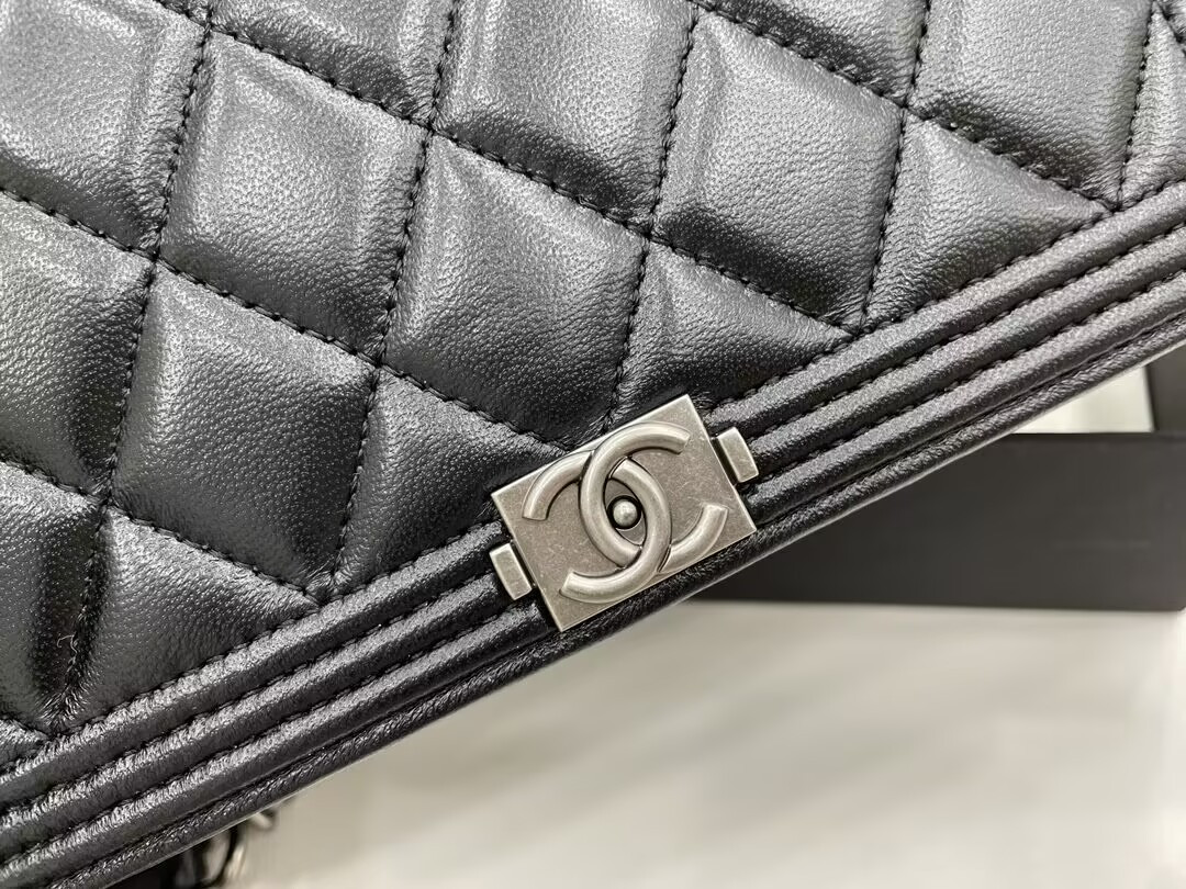 CHANEL 22SS Boy Woc 19x13x3.5CM