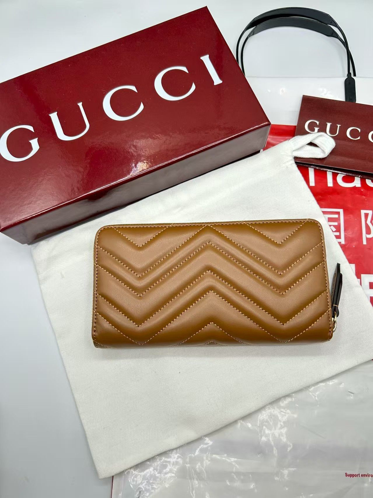 Gucci GG Marmont zip around wallet 19x10.5x2cm