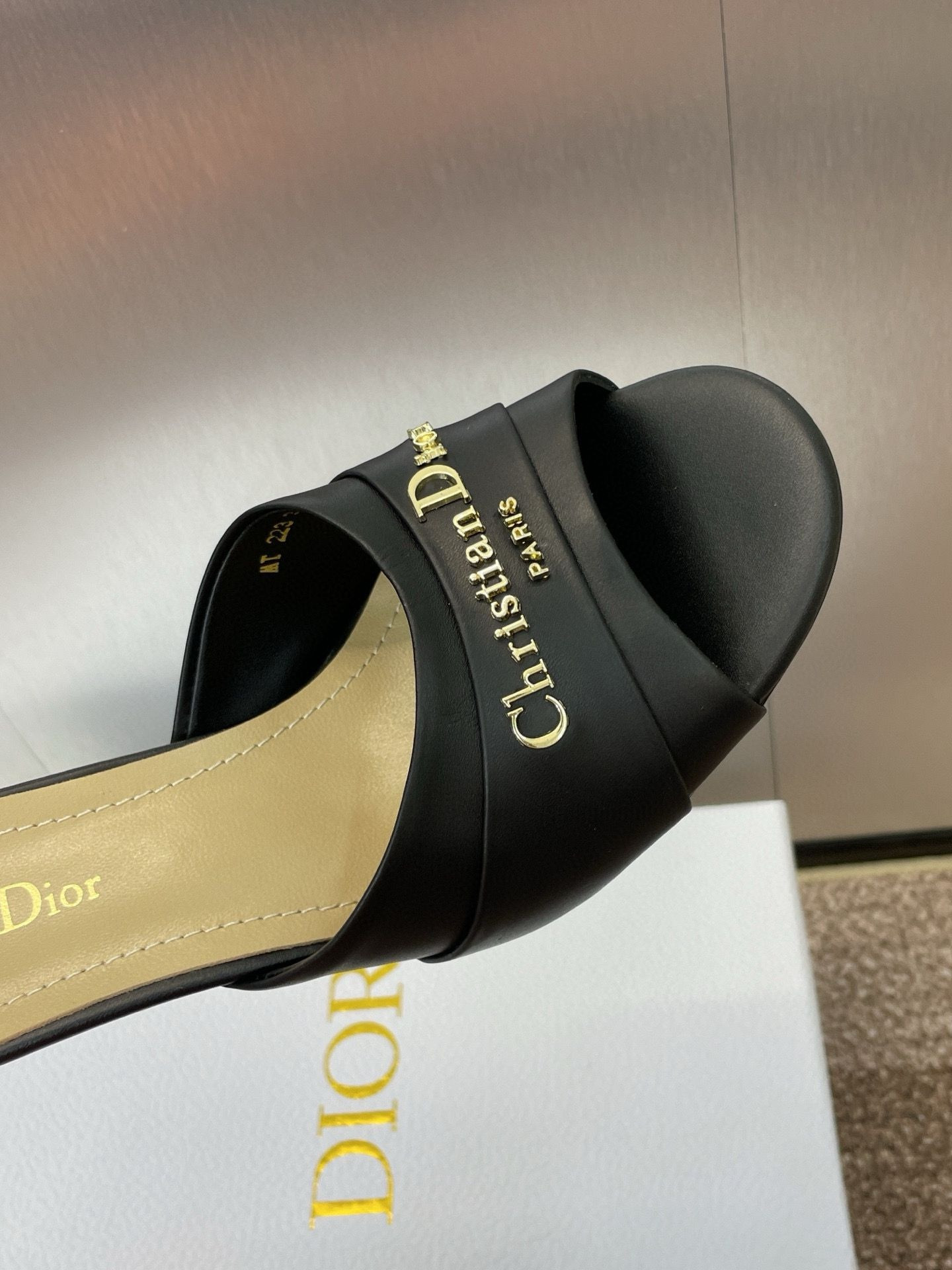 UA Dior Heeled Slide