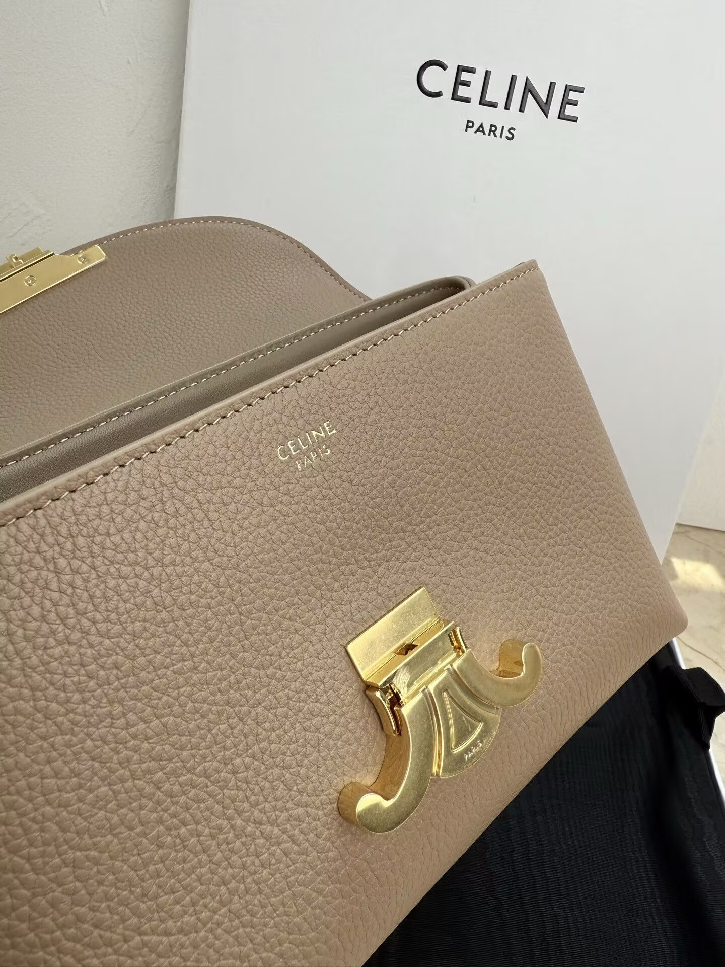 Celine Teen Nino Bag In Supple Graind Calfskin 20.5x13x8cm