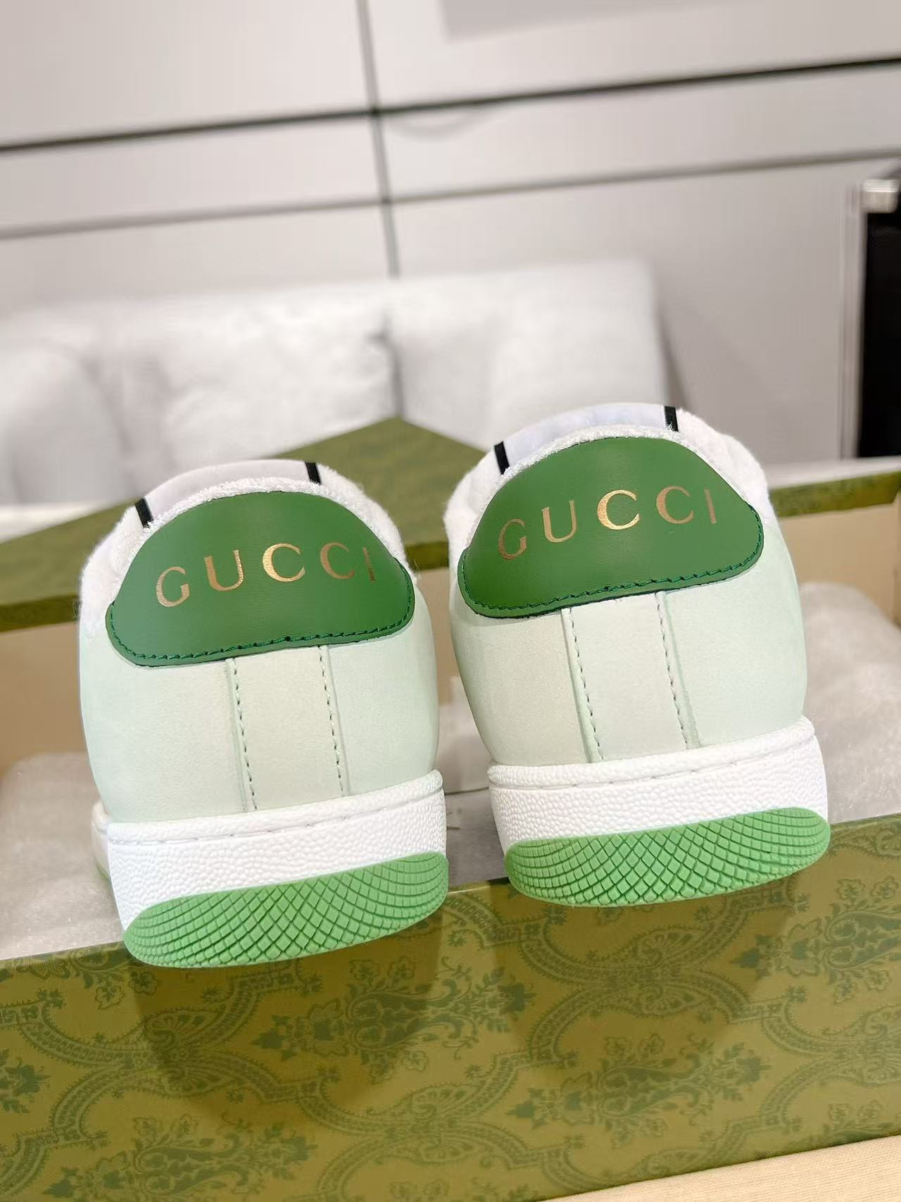 UA Gucci Sneakers