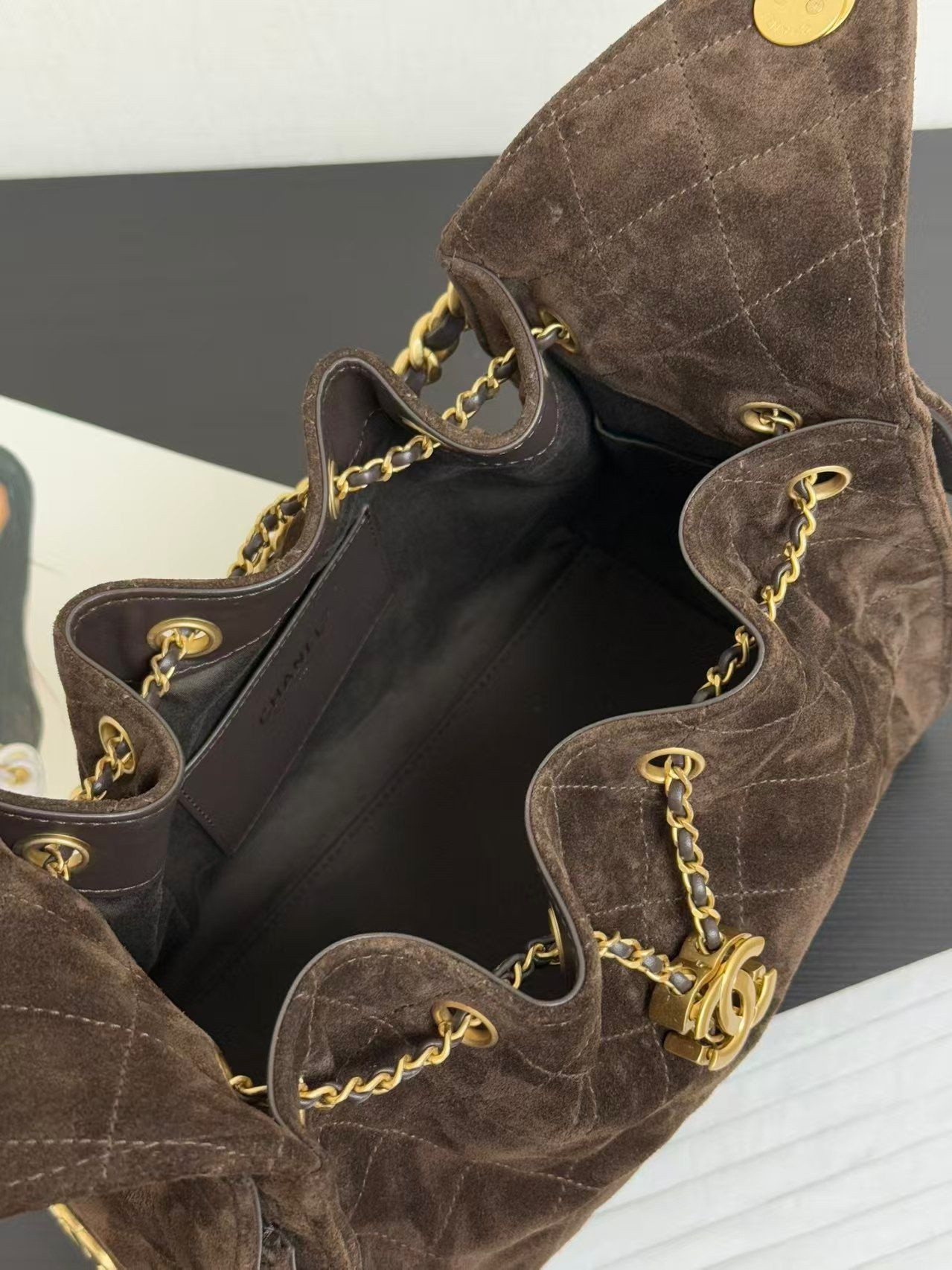 CHANEL 25C Bucket Bag 26x30x14cm