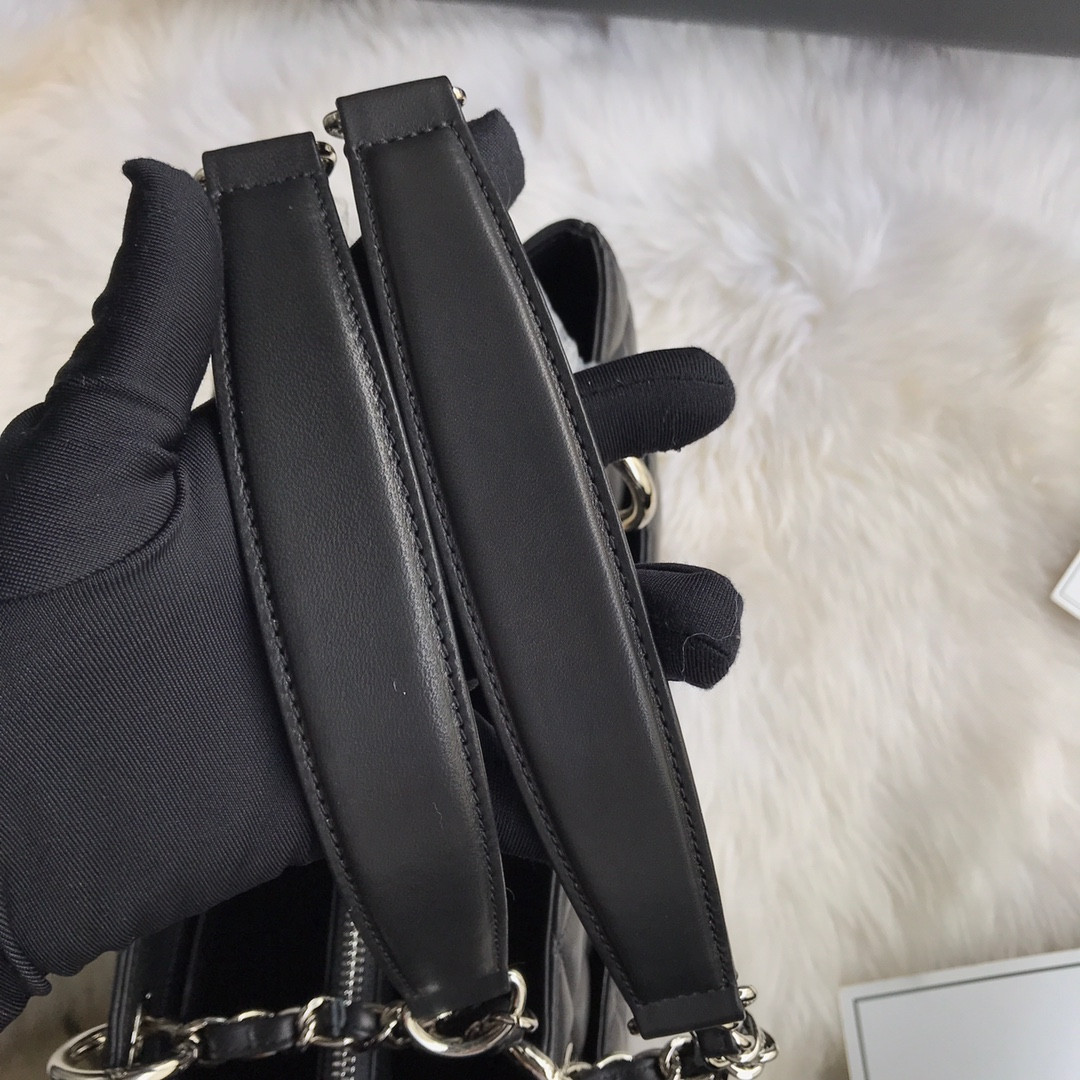 CHANEL GST HARDWARE 24X33X13CM