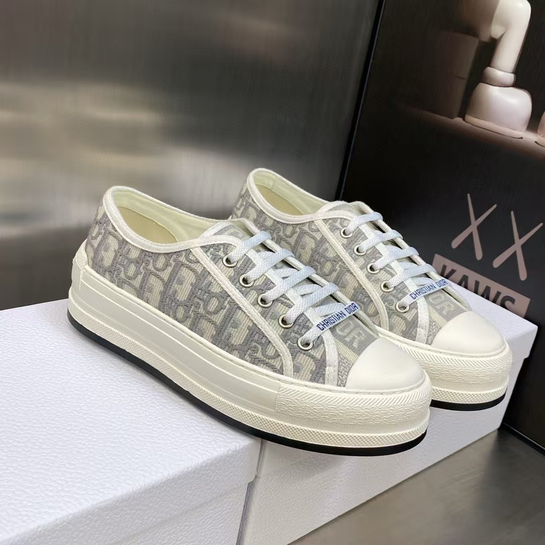 UA Dior Sneaker