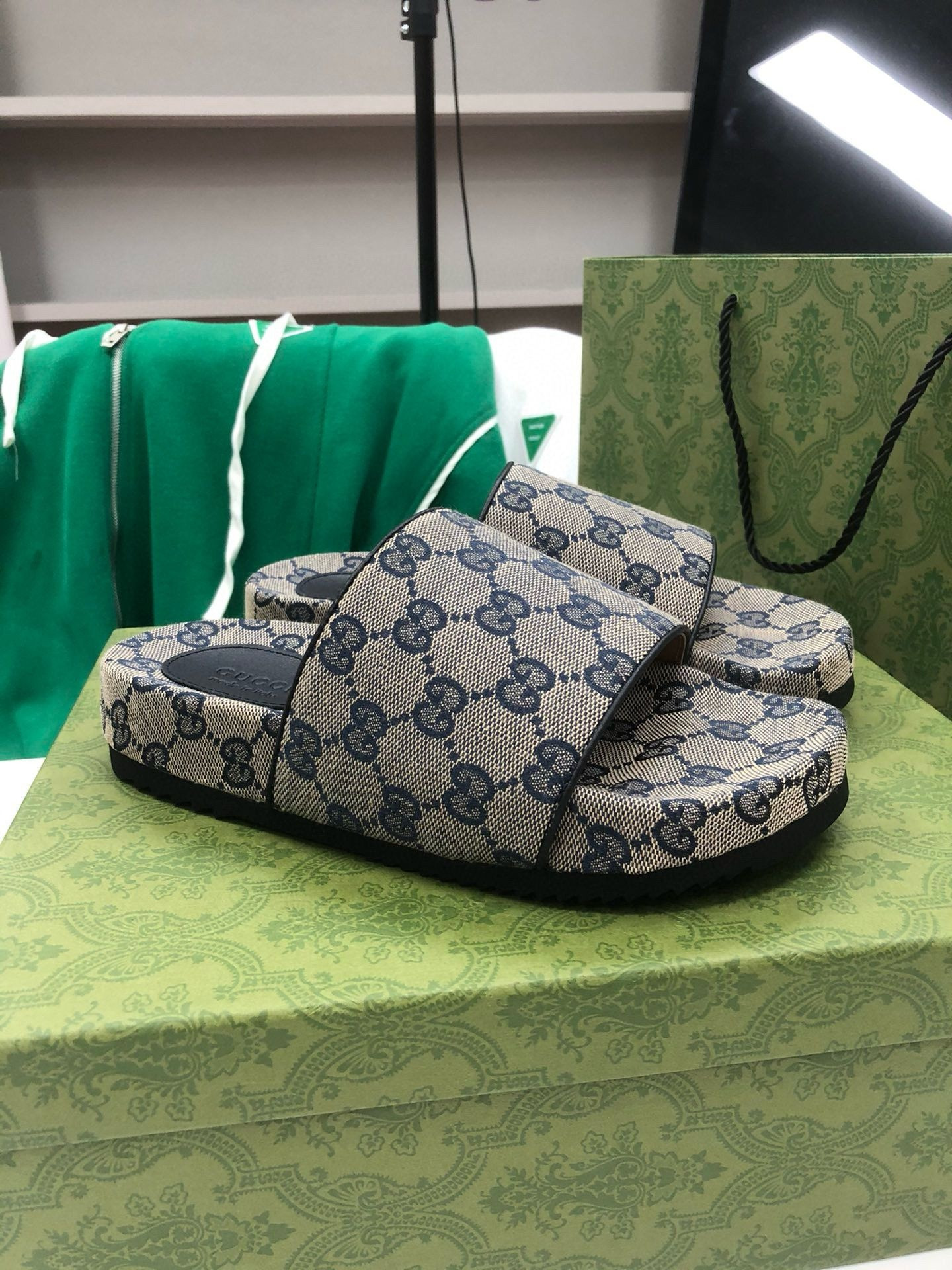 UA Gucci GG Slide Sandal