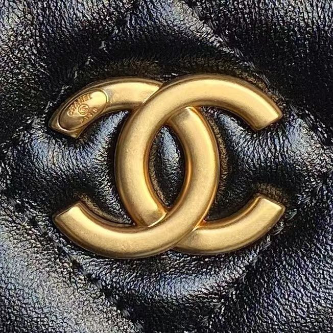 Chanel Hobo Chain Shoulder Bag 20x32x6cm