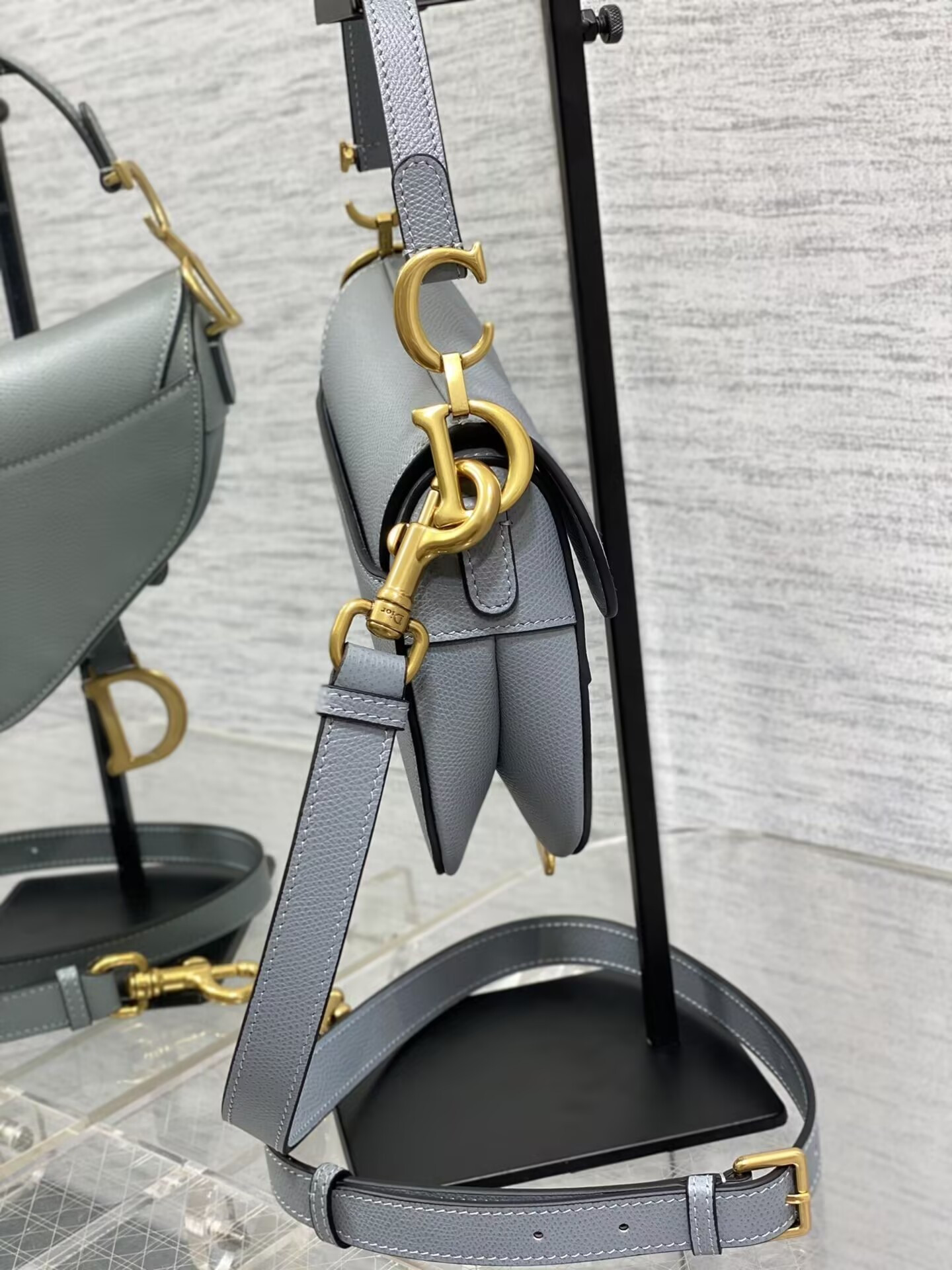 Dior Micro Saddle Bag 17x5x15cm