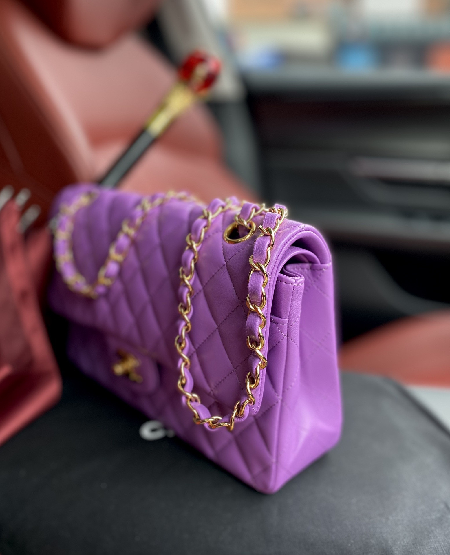 Chanel Classic Flap Bag 15.5x25.5x6.5cm