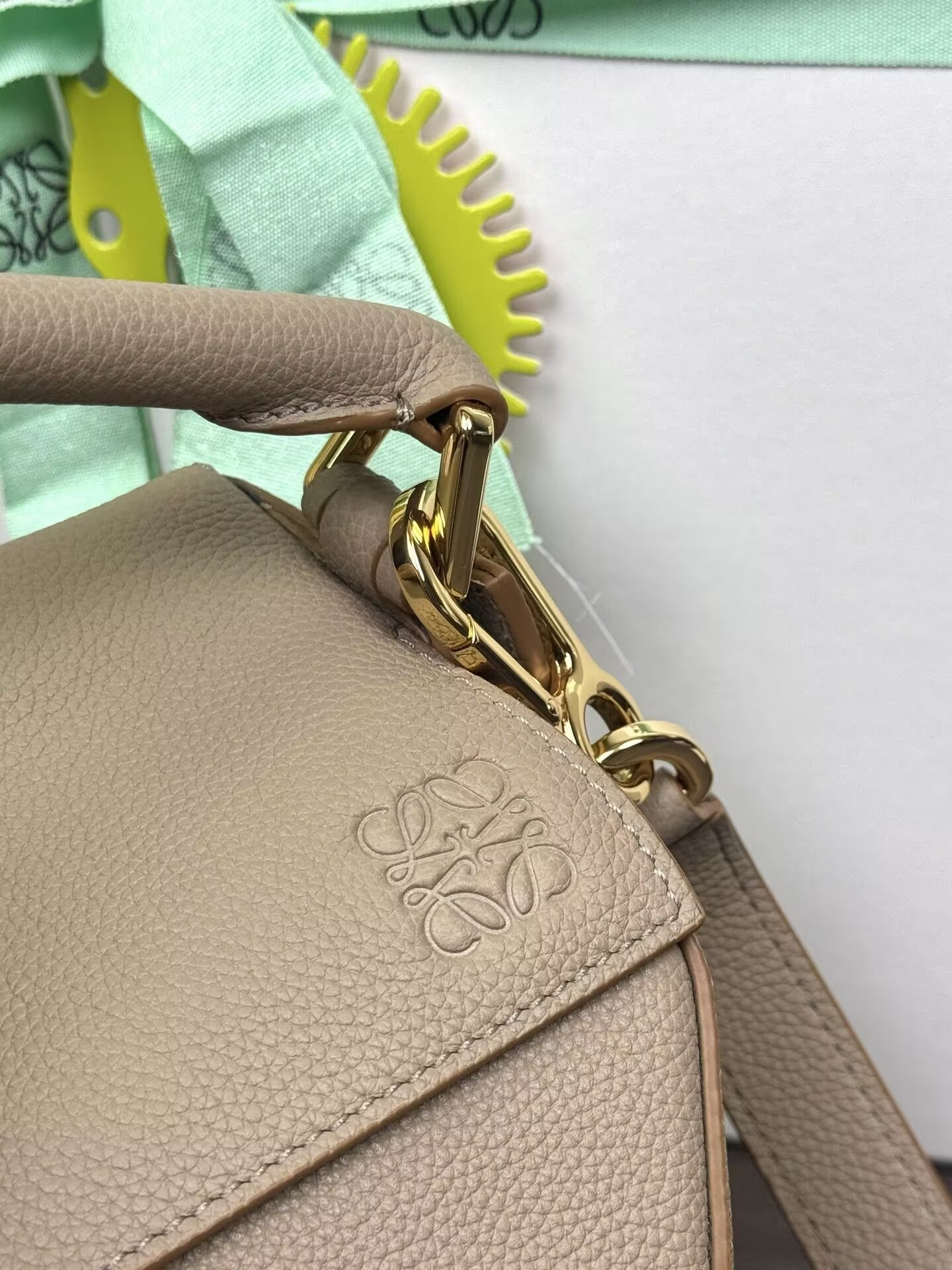 LOEWE Small Puzzle bag in classic calfskin 24x10.5x16.5cm