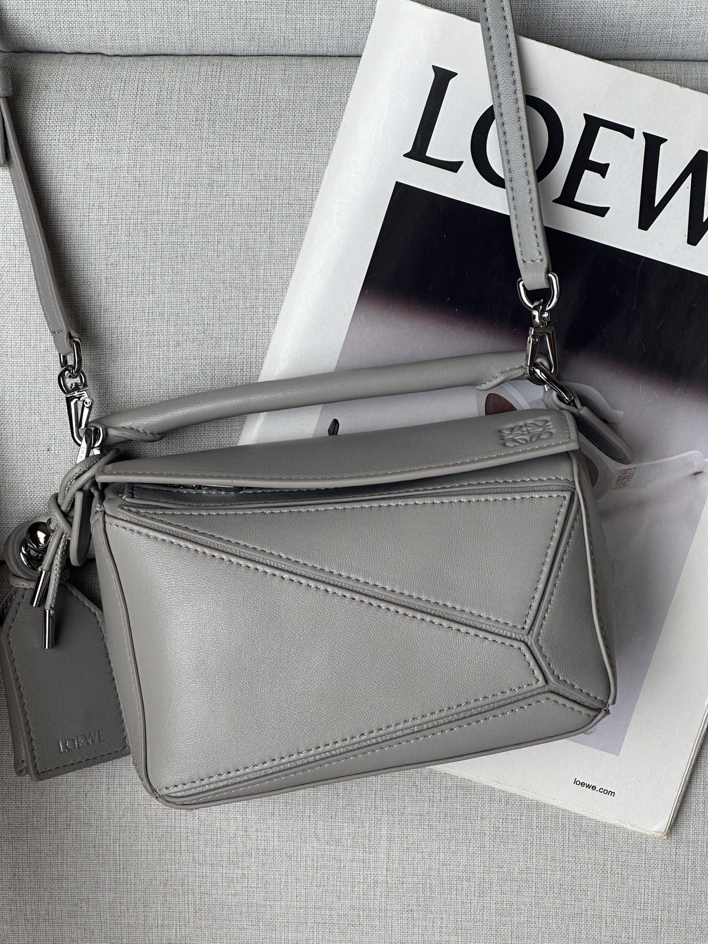 Loewe Mini Featherlight Puzzle Bag Nappa Lambskin 18x12.5x8cm