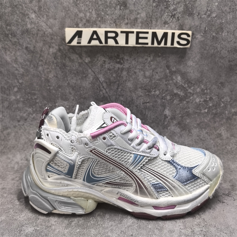 UA Balenciaga Runner Sneaker