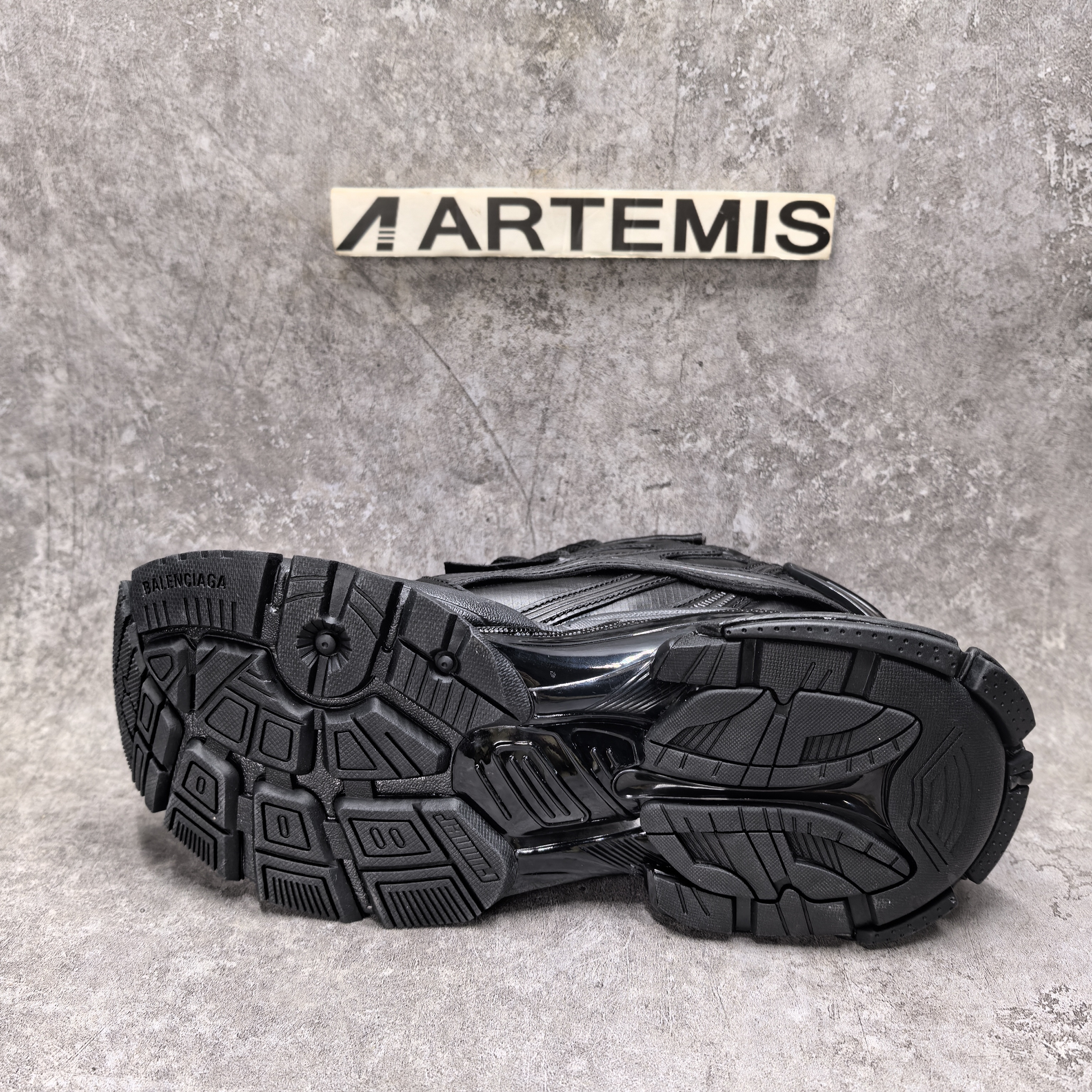 UA Balenciaga Runner Sneaker