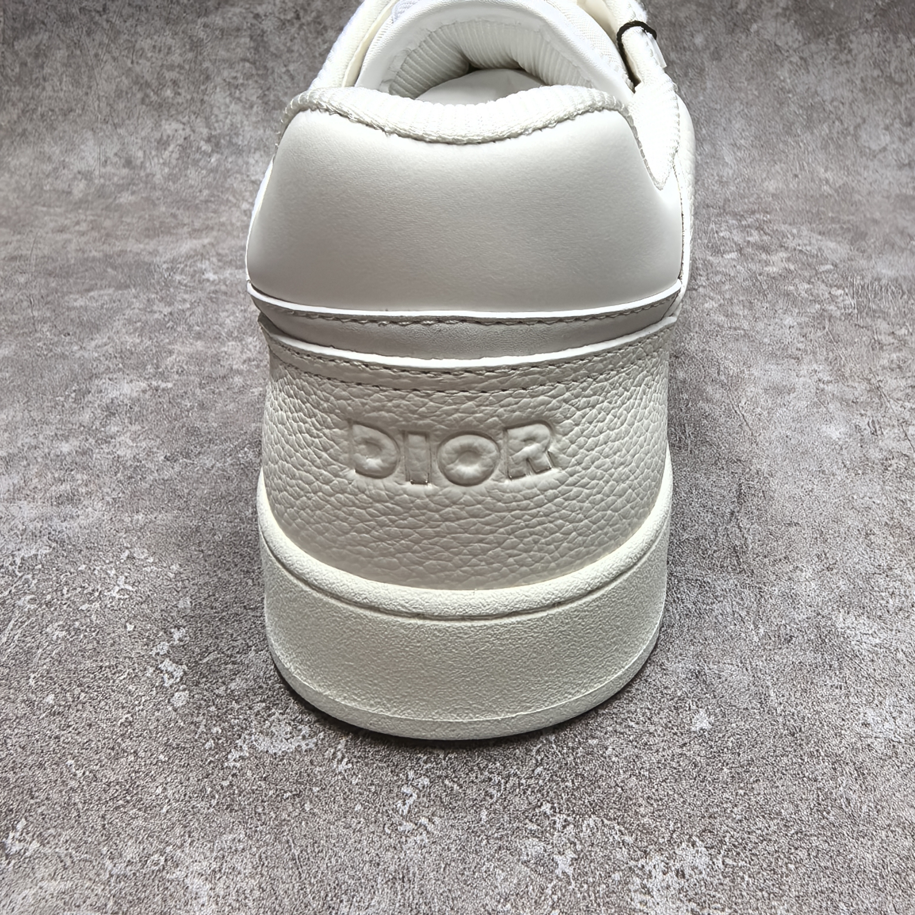 UA Dior Sneaker