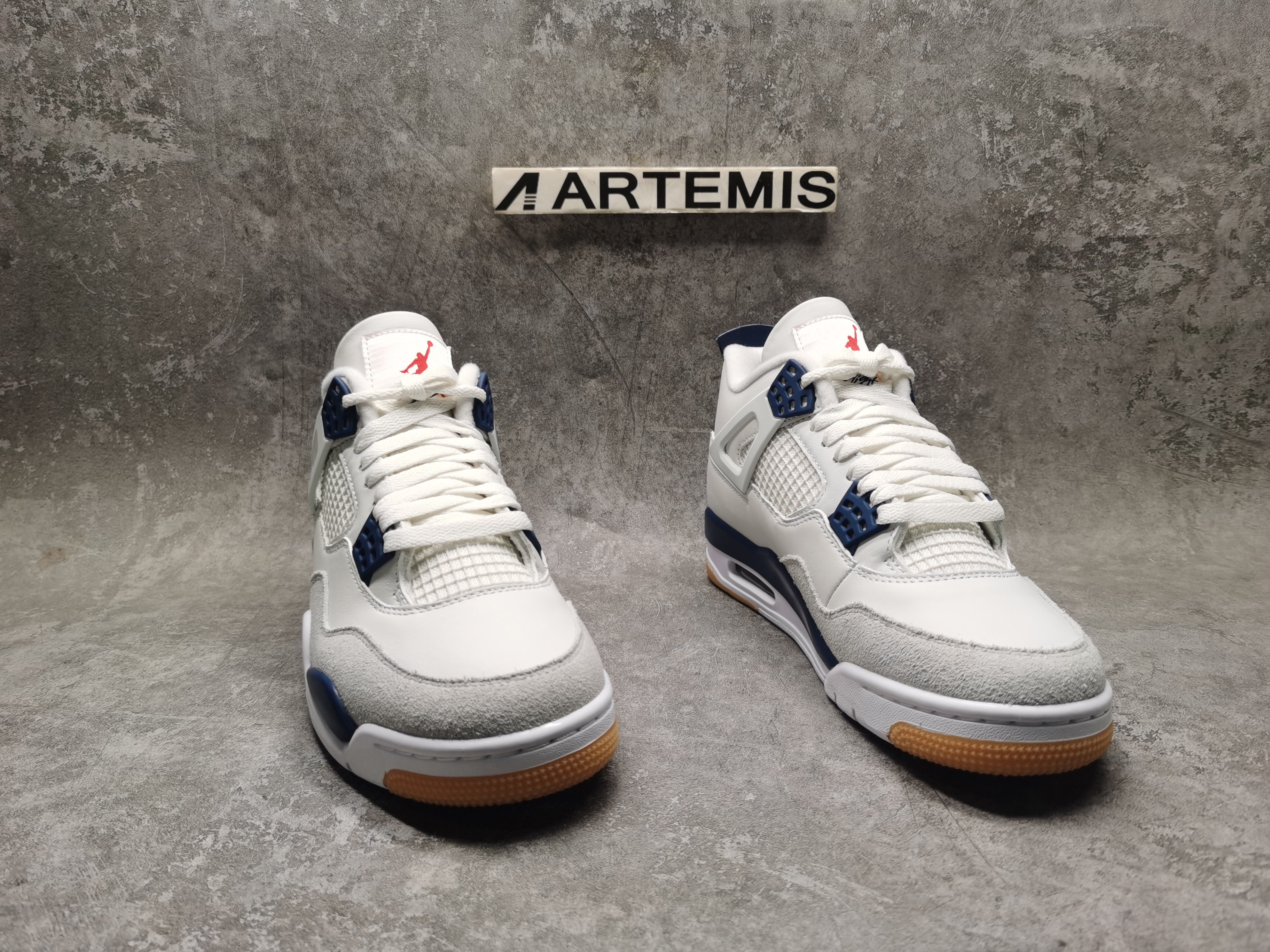 UA Air Jordan 4 Retro