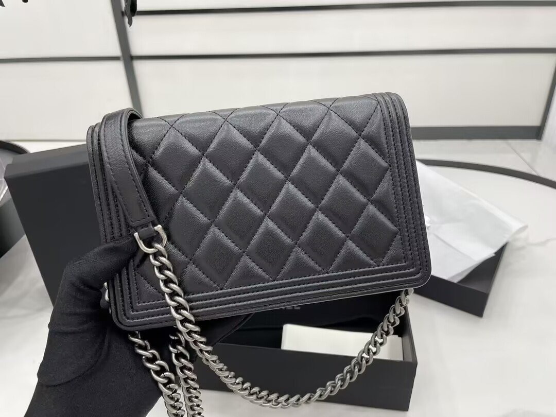 CHANEL 22SS Boy Woc 19x13x3.5CM