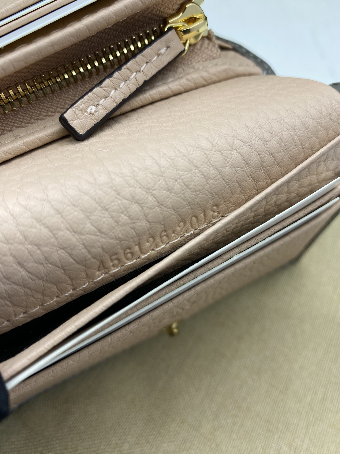 GUCCI HUHU card wallet 11x8.5x3cm