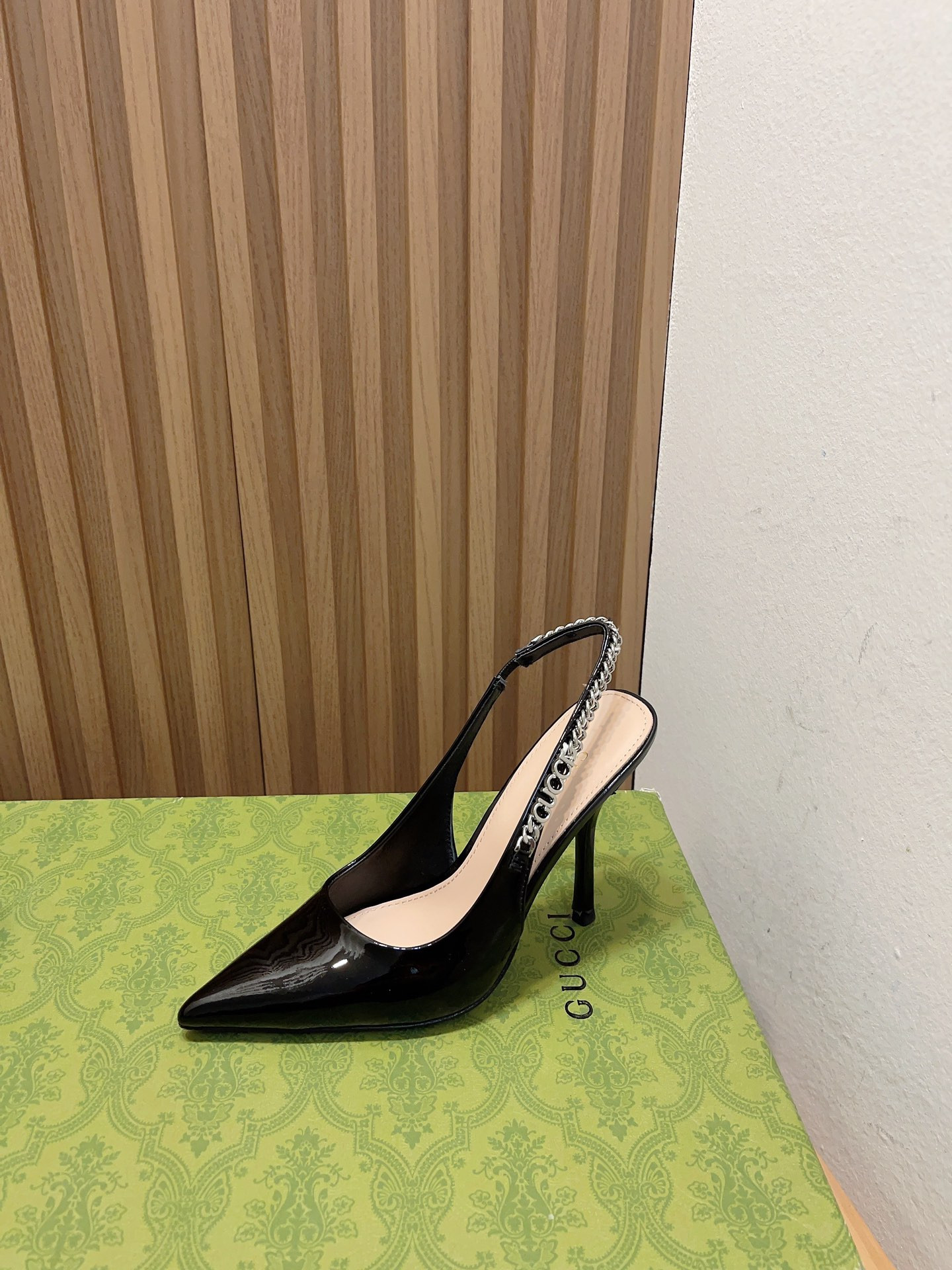 GUCCI SIGNORIA SLINGBACK PUMP High