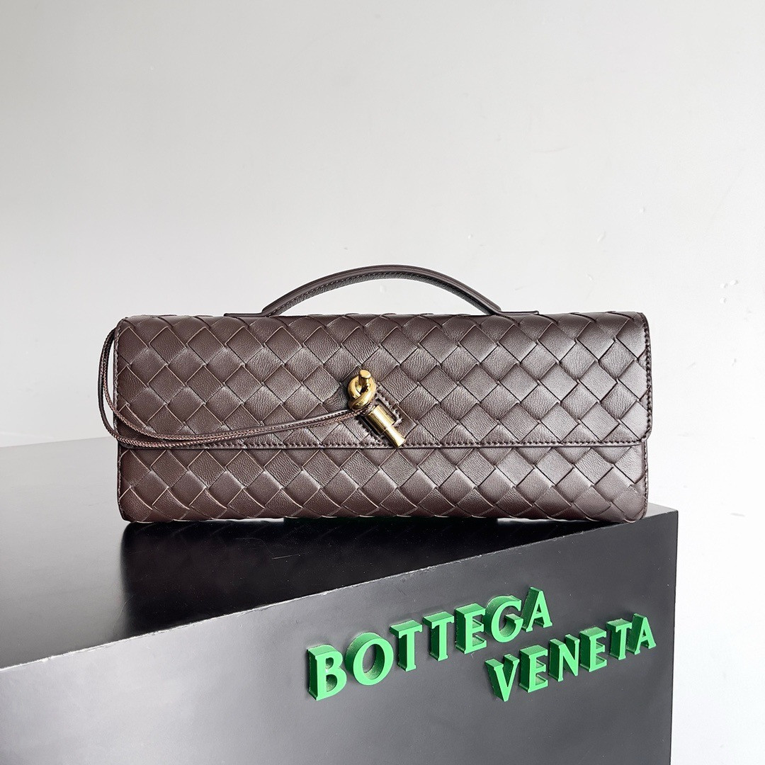 BOTTEGA VENETA Long Clutch Andiamo With Handle Fondant 31x13x3cm