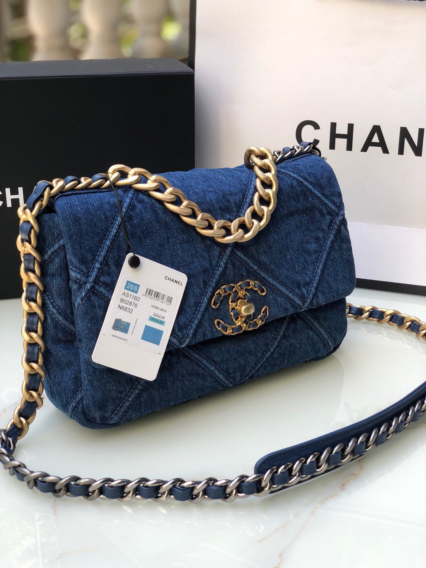 CHANEL 19 HANDBAG Ruthenium-Finish Metal Navy 6.2 × 10.1 × 3.5 in