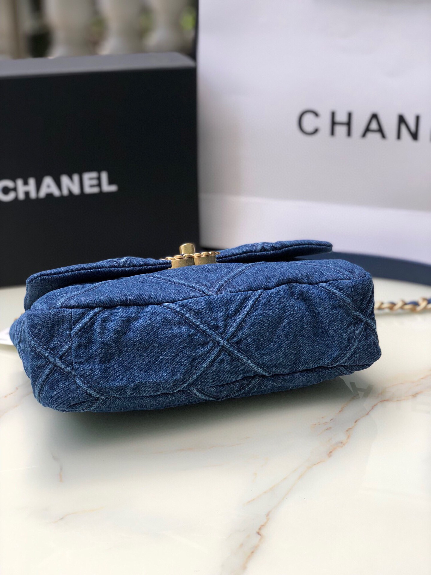 CHANEL 19 HANDBAG Ruthenium-Finish Metal Navy 6.2 × 10.1 × 3.5 in