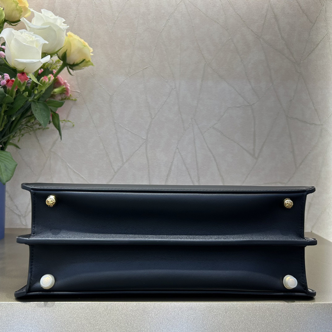 Fendi Peekaboo 33x25x13cm