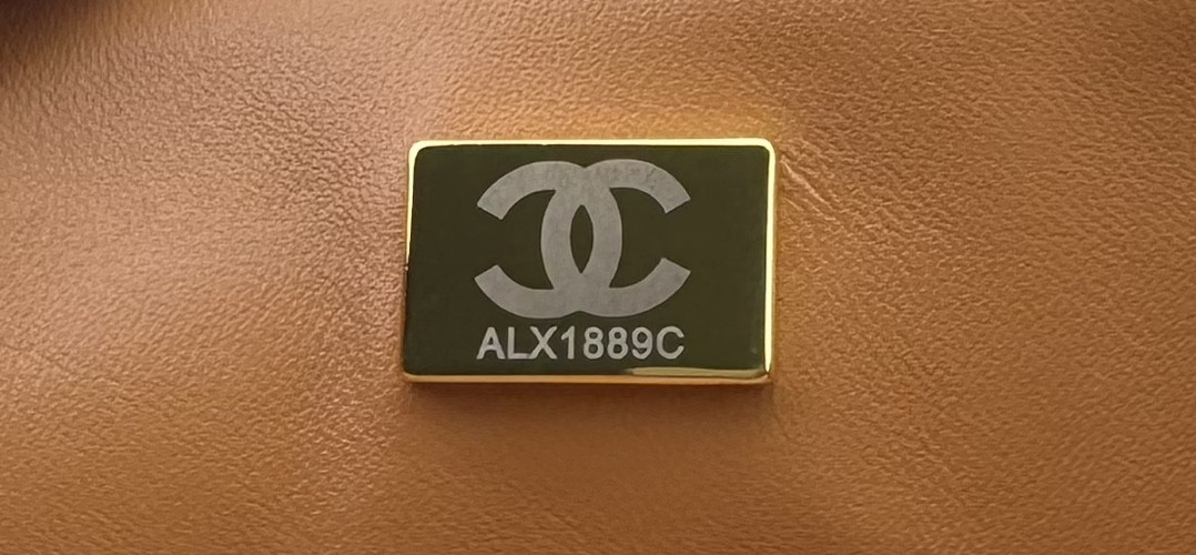 CHANEL MINI CLASSIC 11.12 HANDBAG 20 12 × 20 × 6 cm