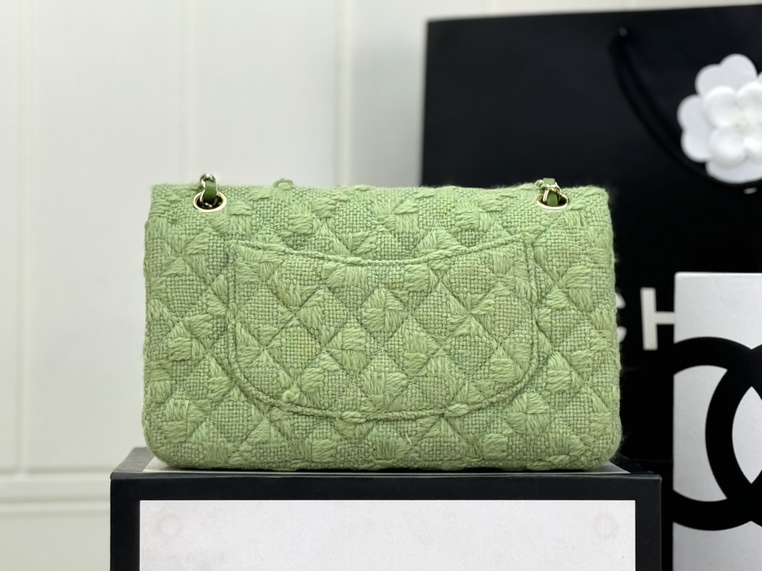 CHANEL MINI CLASSIC 11.12 HANDBAG 25 15.5 × 25.5 × 6.5 cm