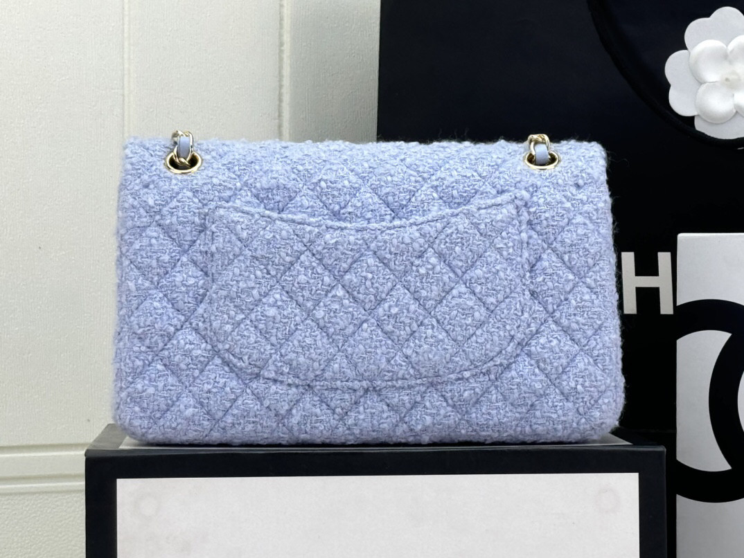 CHANEL MINI CLASSIC 11.12 HANDBAG 25 15.5 × 25.5 × 6.5 cm