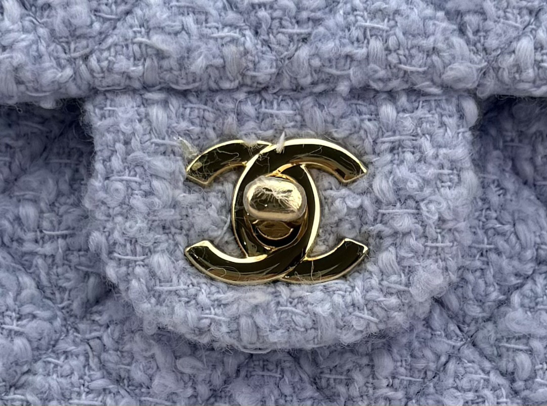 CHANEL MINI CLASSIC 11.12 HANDBAG 25 15.5 × 25.5 × 6.5 cm