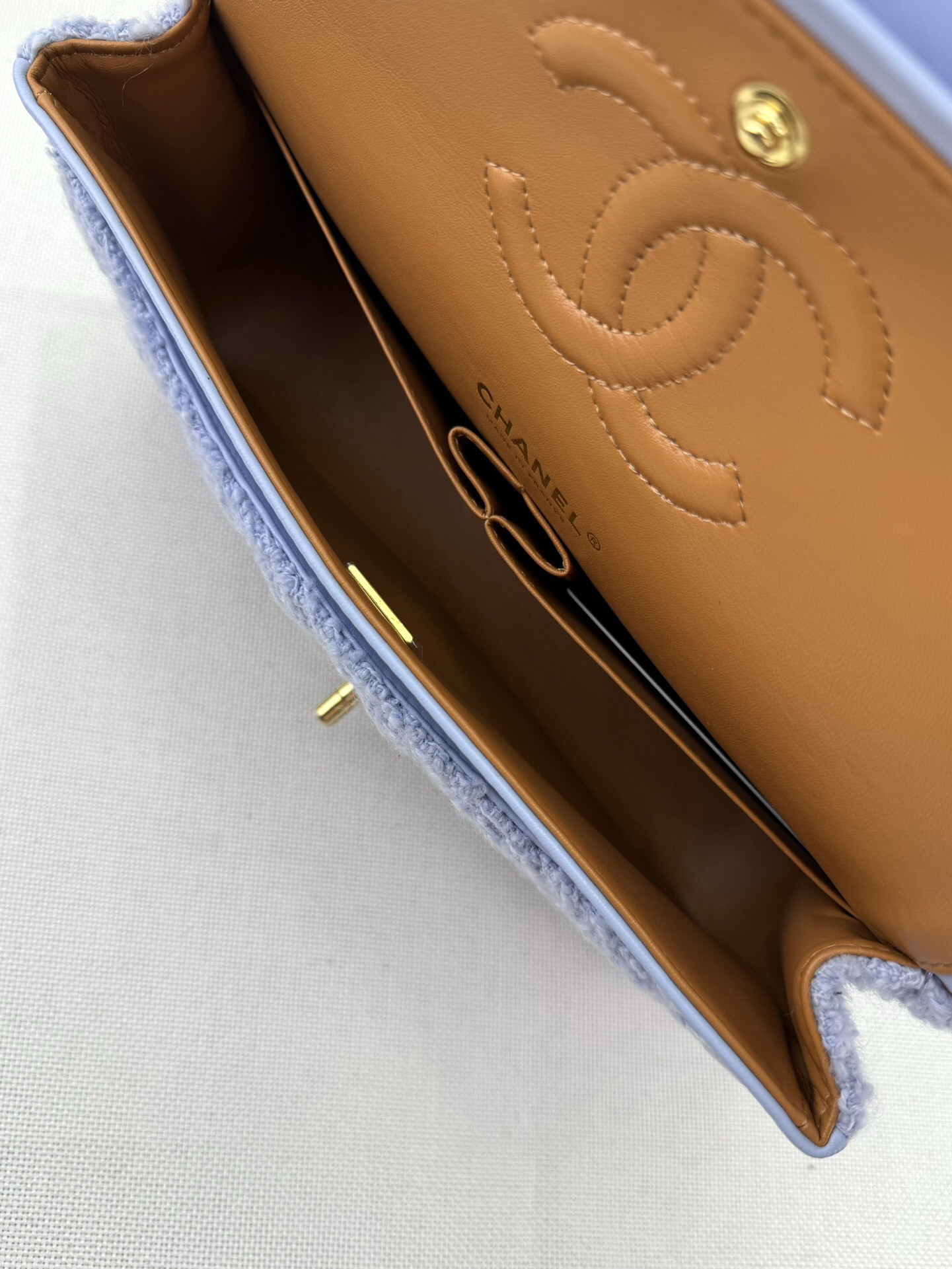 CHANEL MINI CLASSIC 11.12 HANDBAG 25 15.5 × 25.5 × 6.5 cm