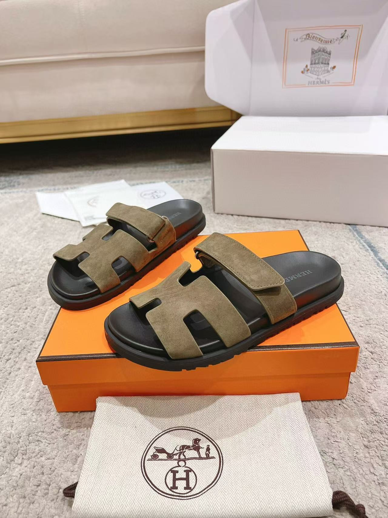 UA Hermès Chypre sandal
