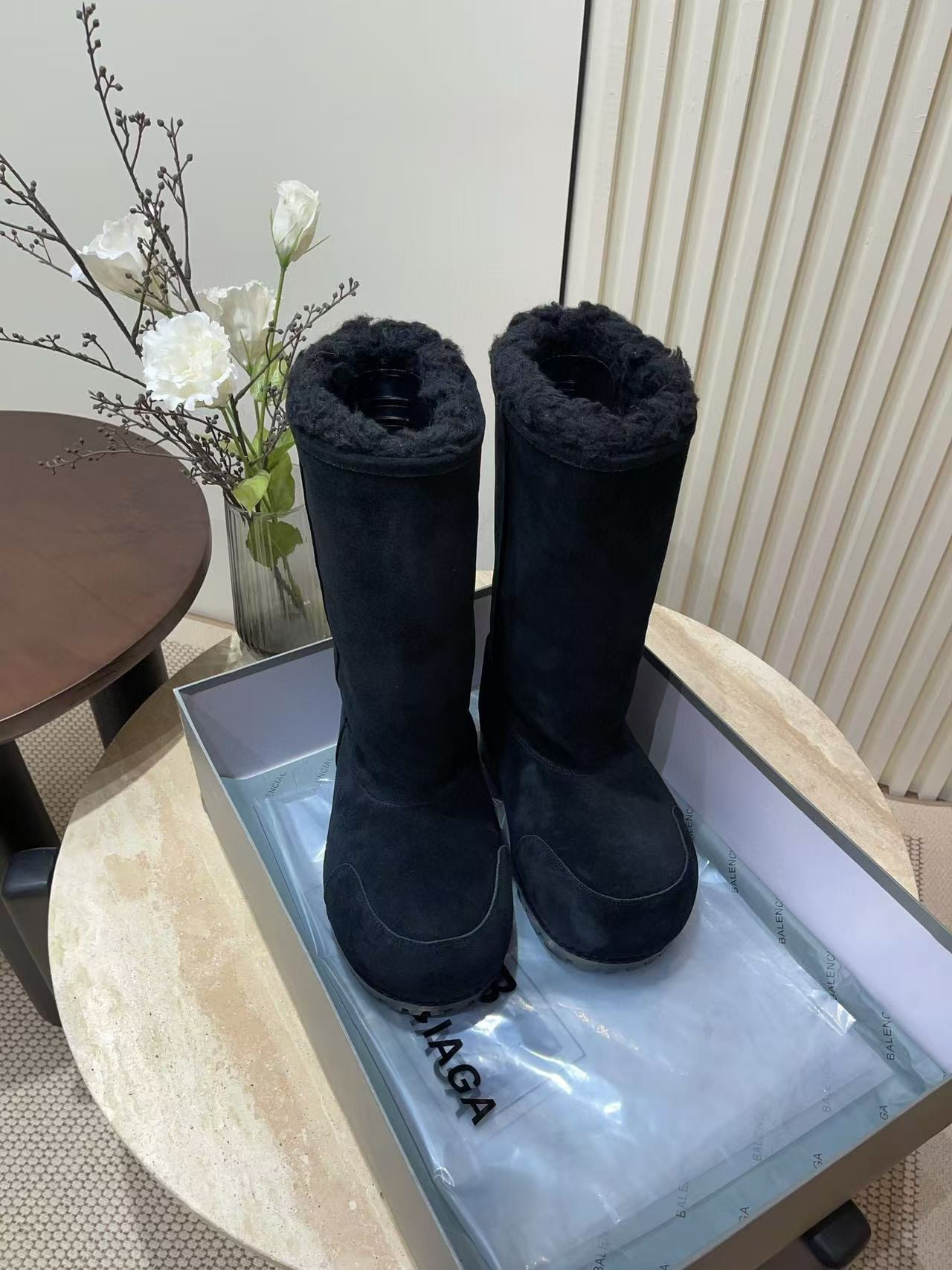 UA Balenciaga Snow Boots