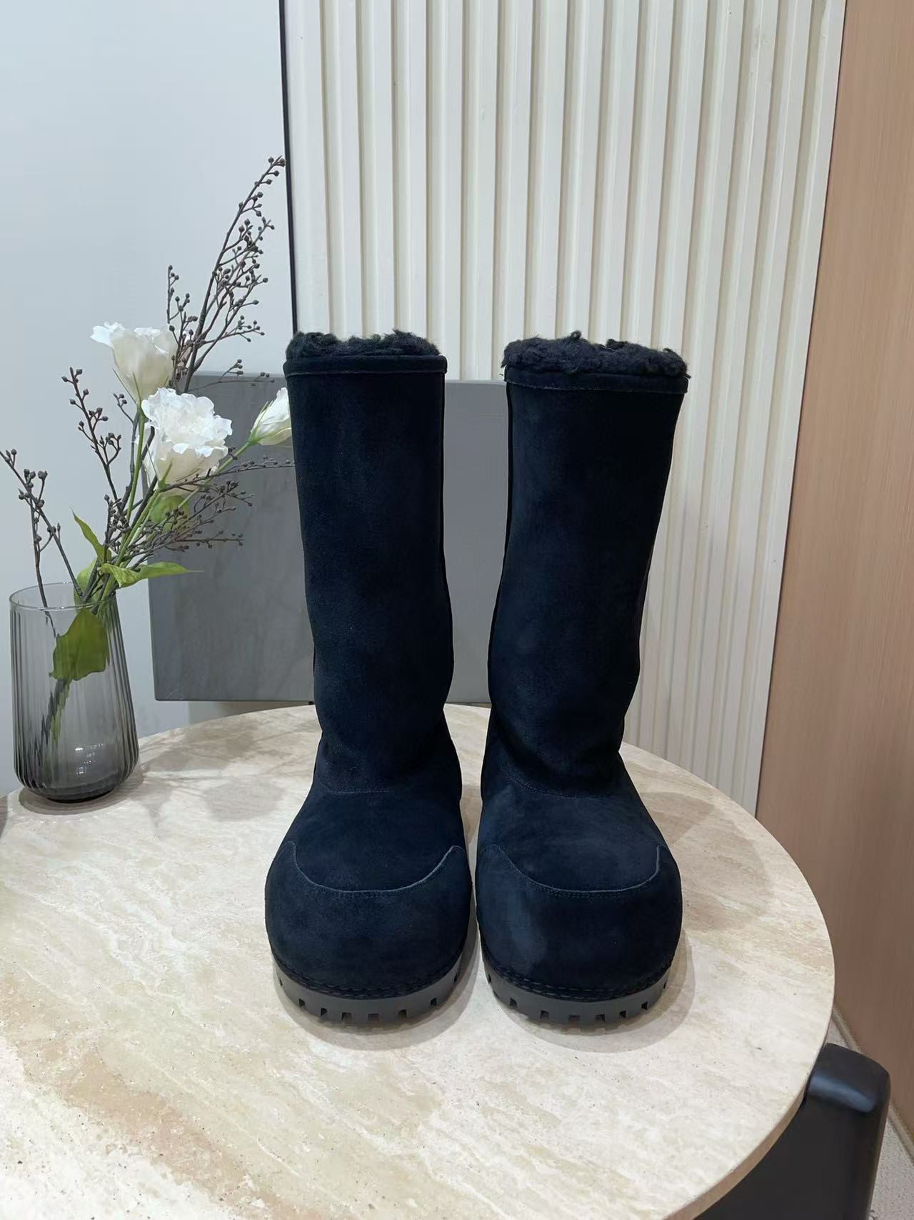 UA Balenciaga Snow Boots
