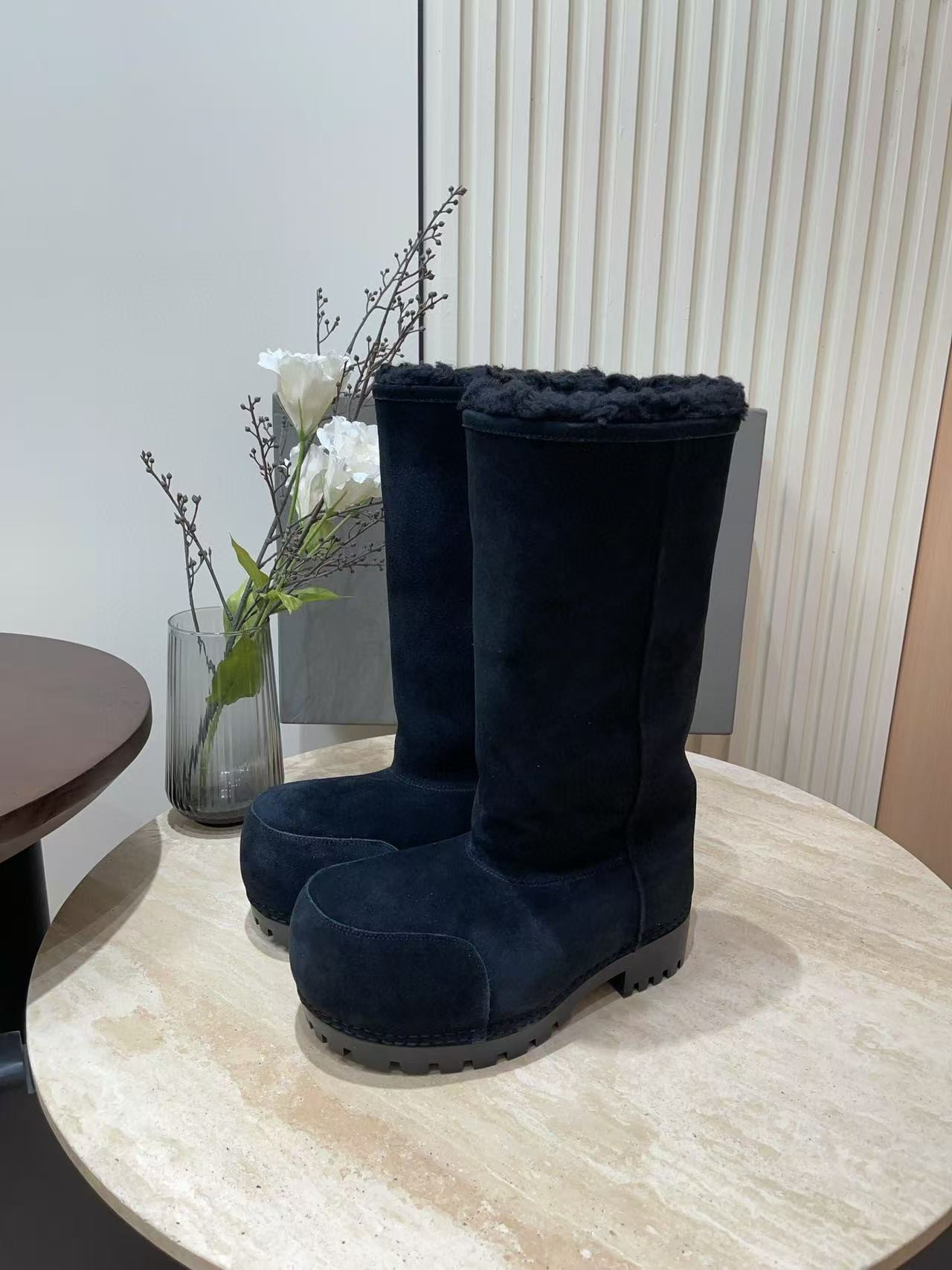 UA Balenciaga Snow Boots