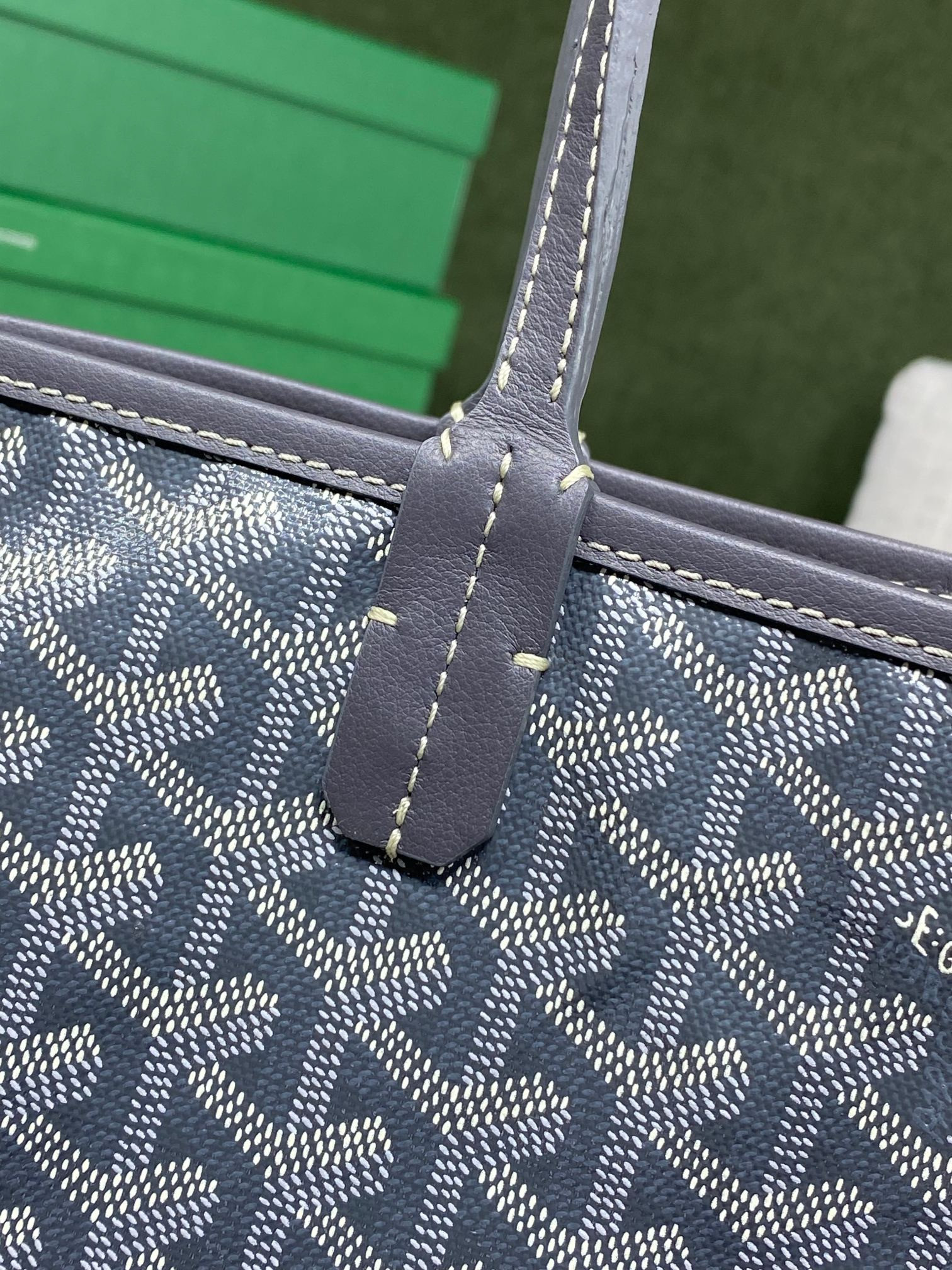 Goyard Small Saint Louis Bag 28 cm x 15 cm x 34 cm