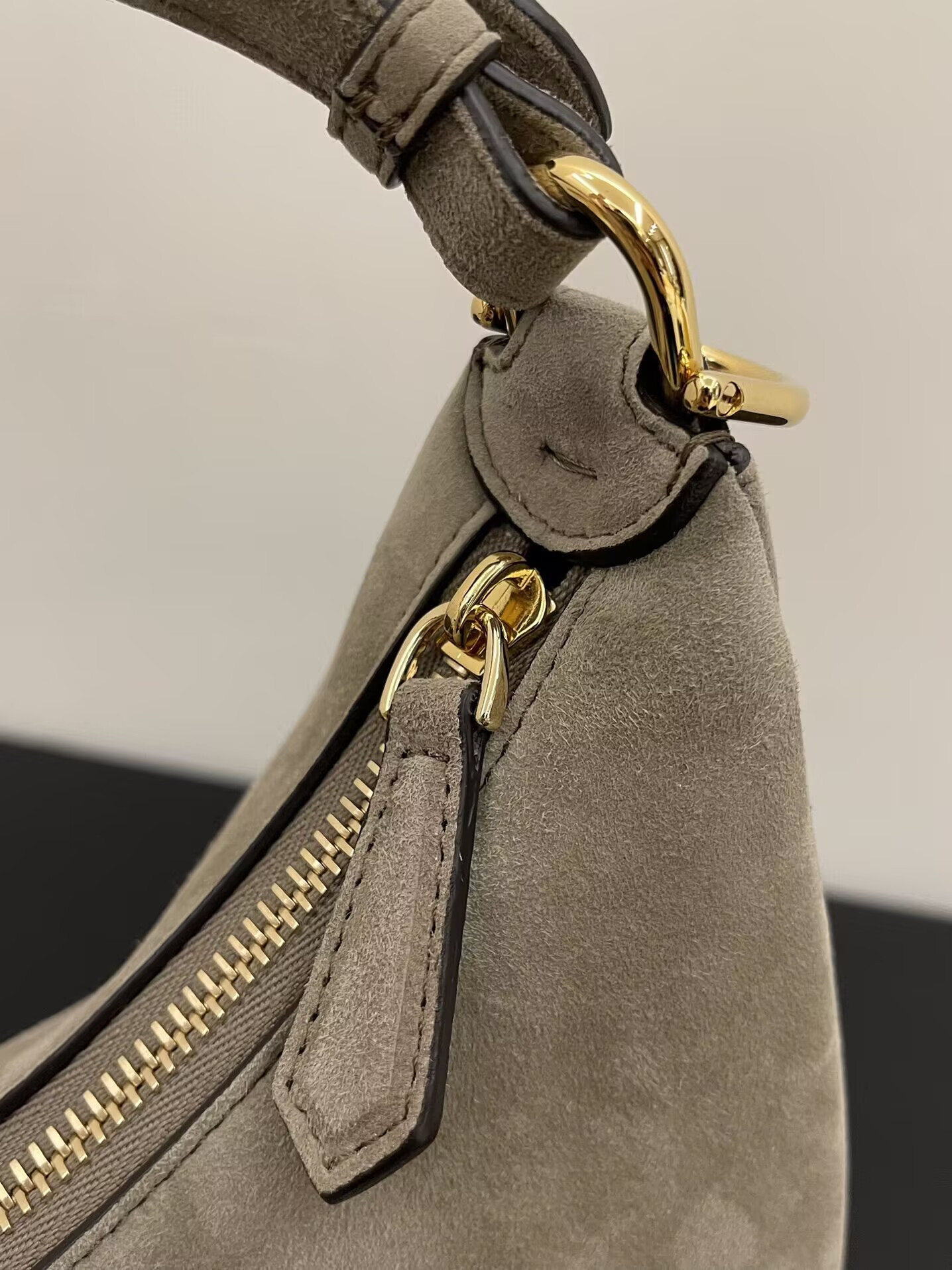 Fendi Graphy   icon 29x24.5x10cm