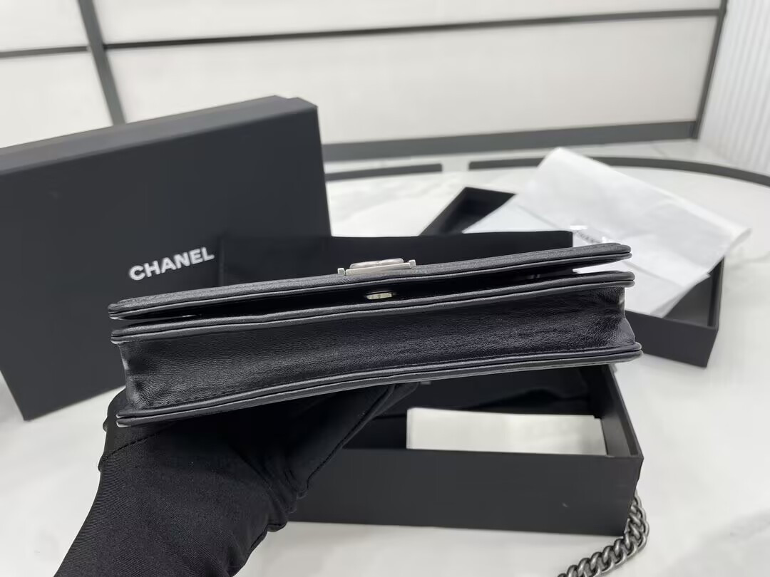 CHANEL 22SS Boy Woc 19x13x3.5CM