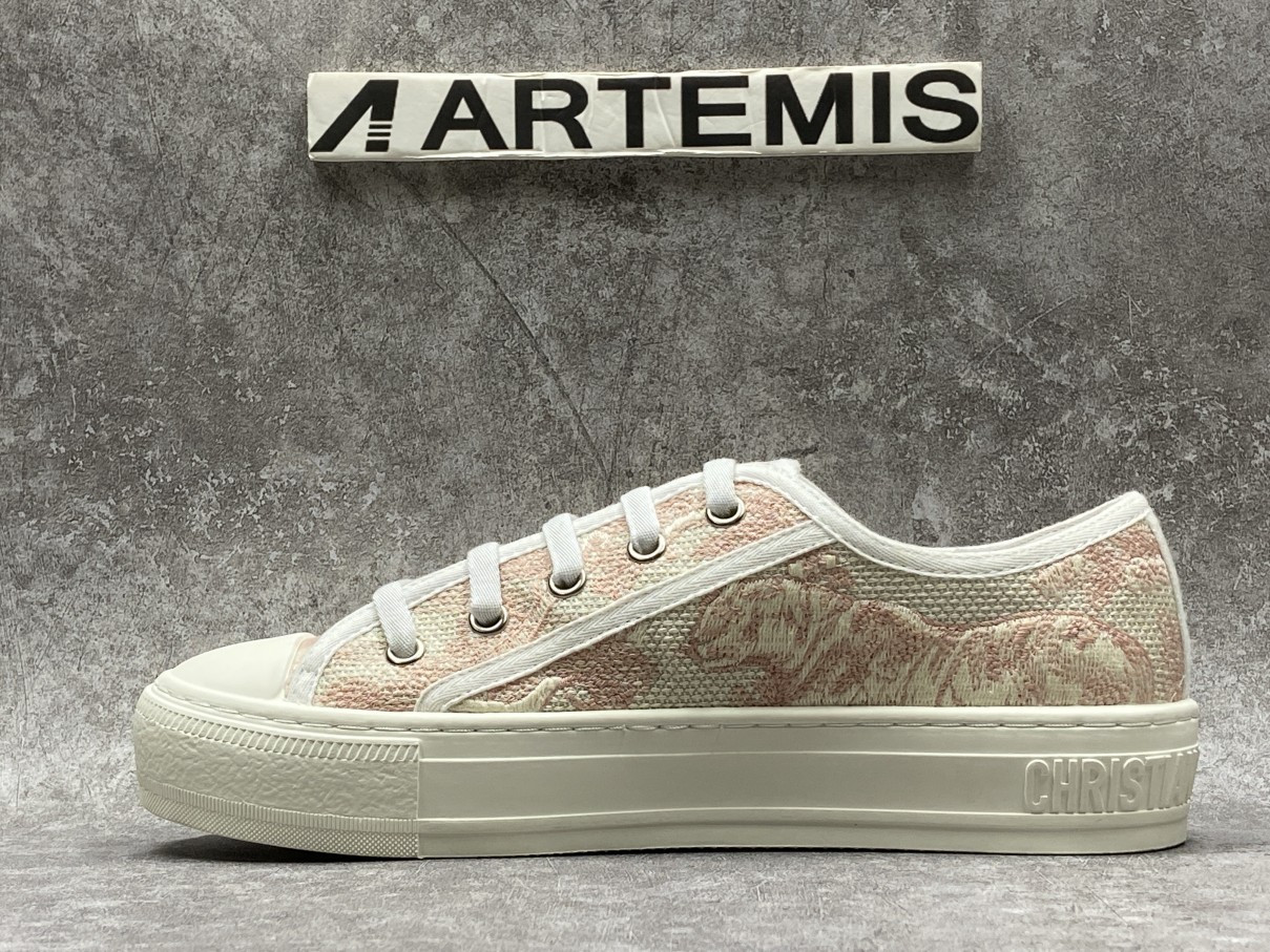 Dior Walk N Dior Patch Embroidery Pink