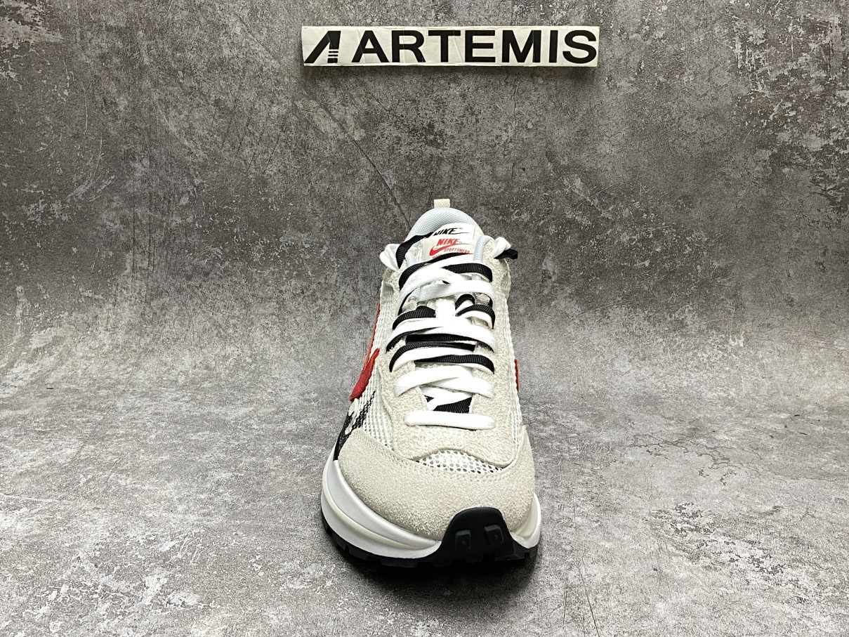 Nike Vaporwaffle sacai Sport Fuchsia Game Royal