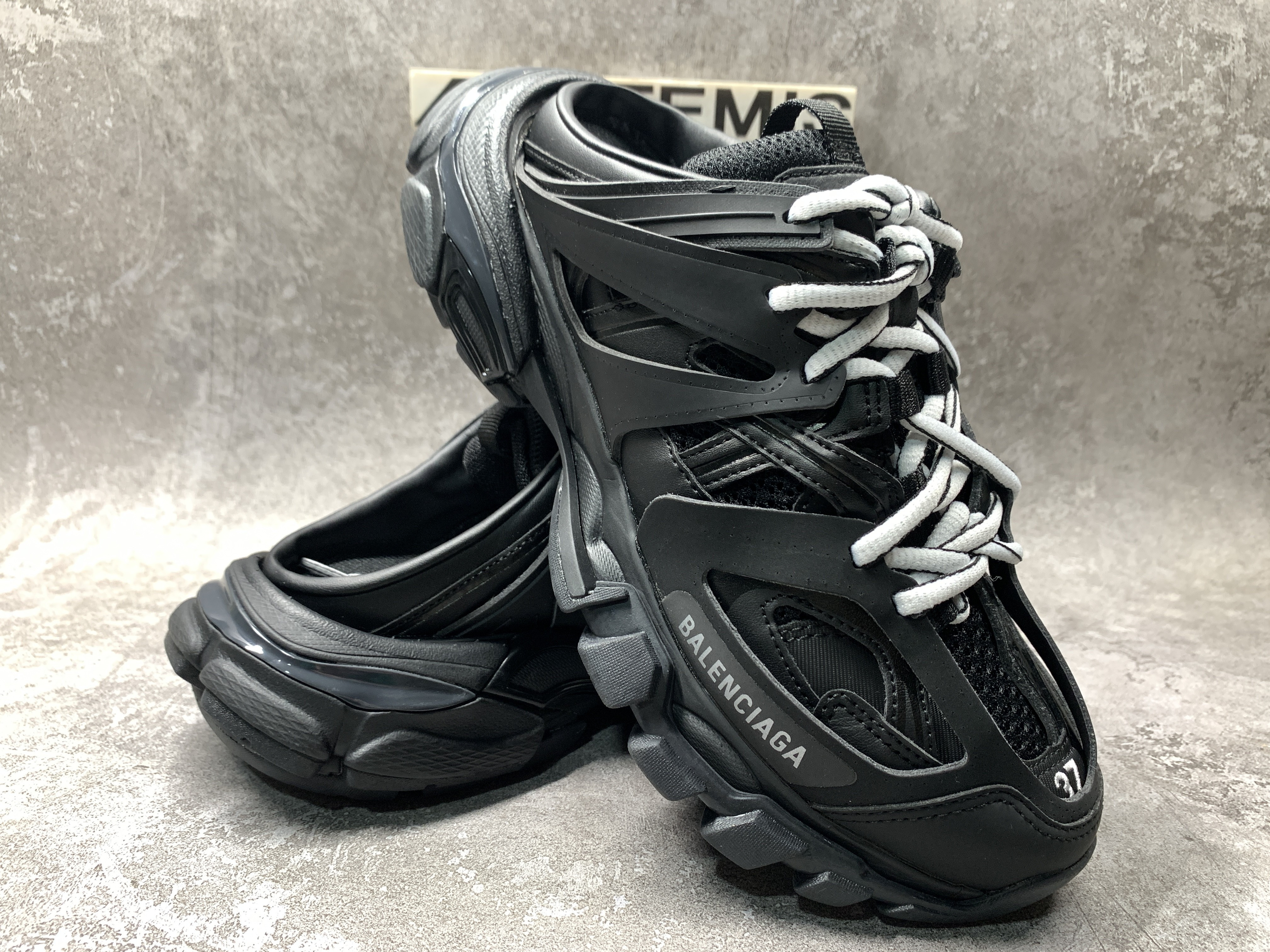 Balenciga Track Mule Black