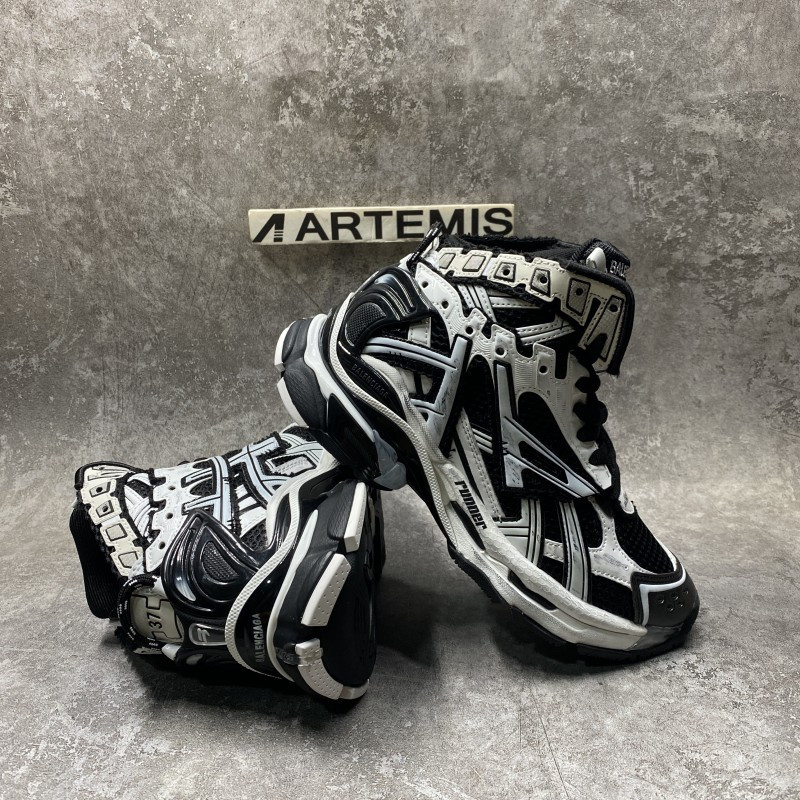 Balenciga Runner panelled high-top sneakers