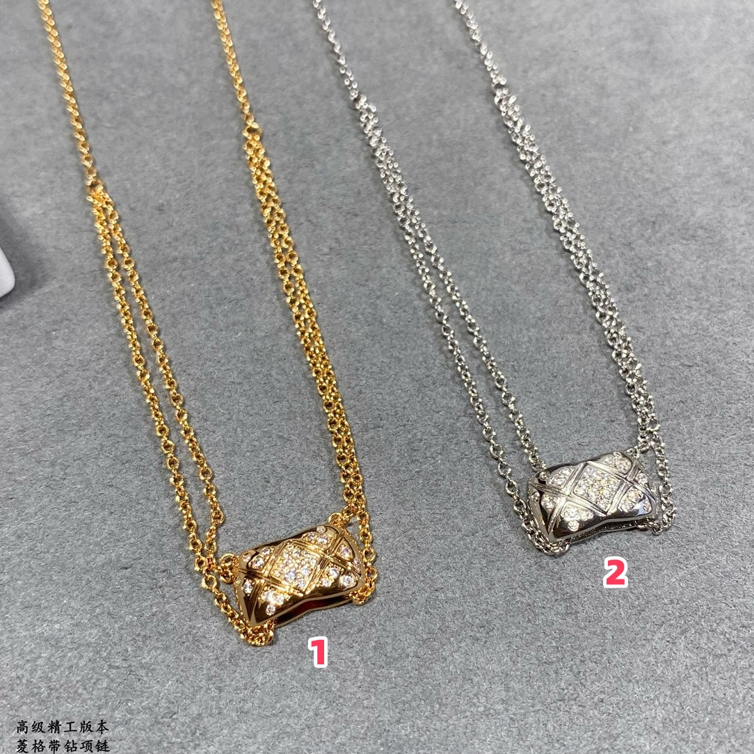 Chanel Carved diamond with diamond Necklace