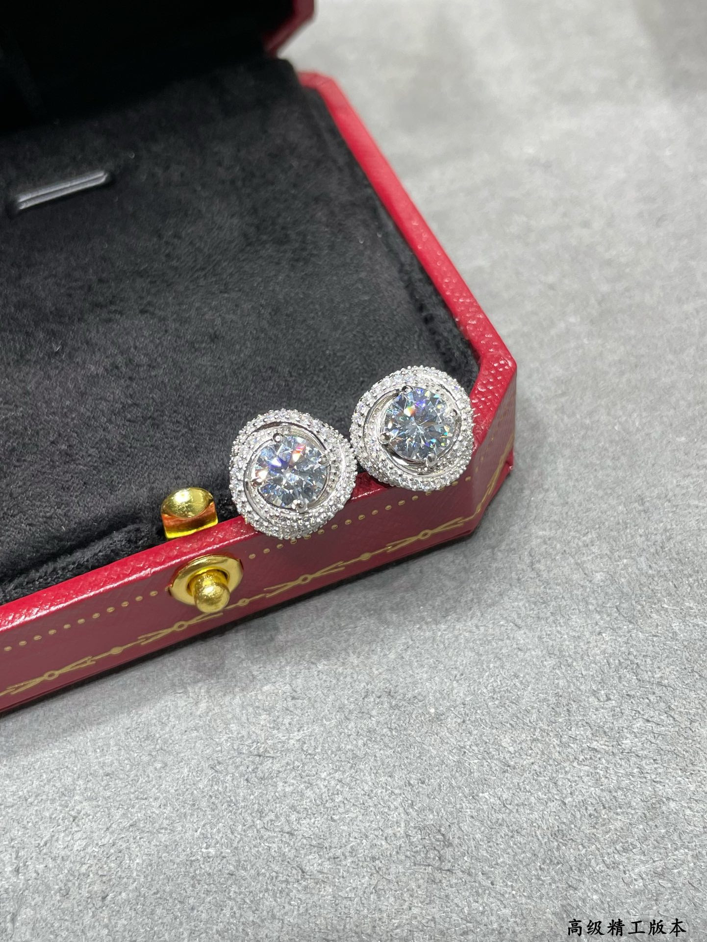 Cartier Twist stud Earrings