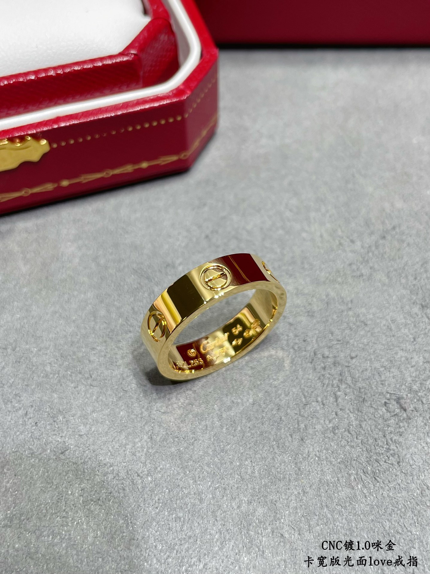 Cartier Wide version smooth LOVE Ring