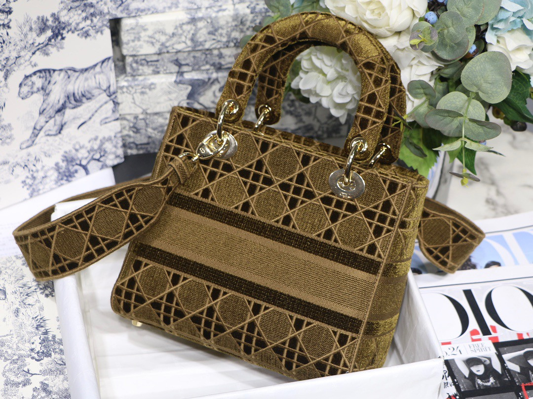 DIOR MEDIUM LADY D-LITE BAG