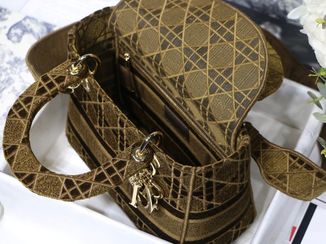 DIOR MEDIUM LADY D-LITE BAG