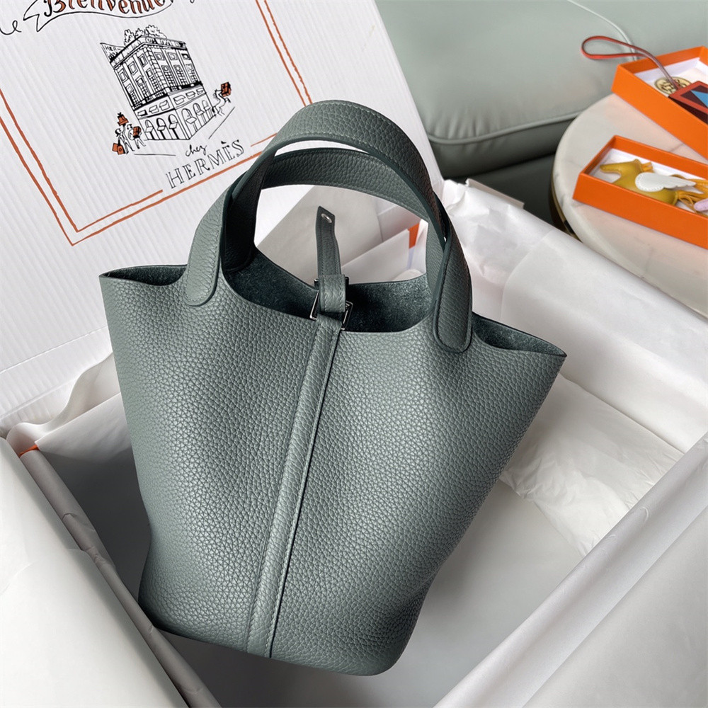 Hermès Picotin 18cm almond green without original box