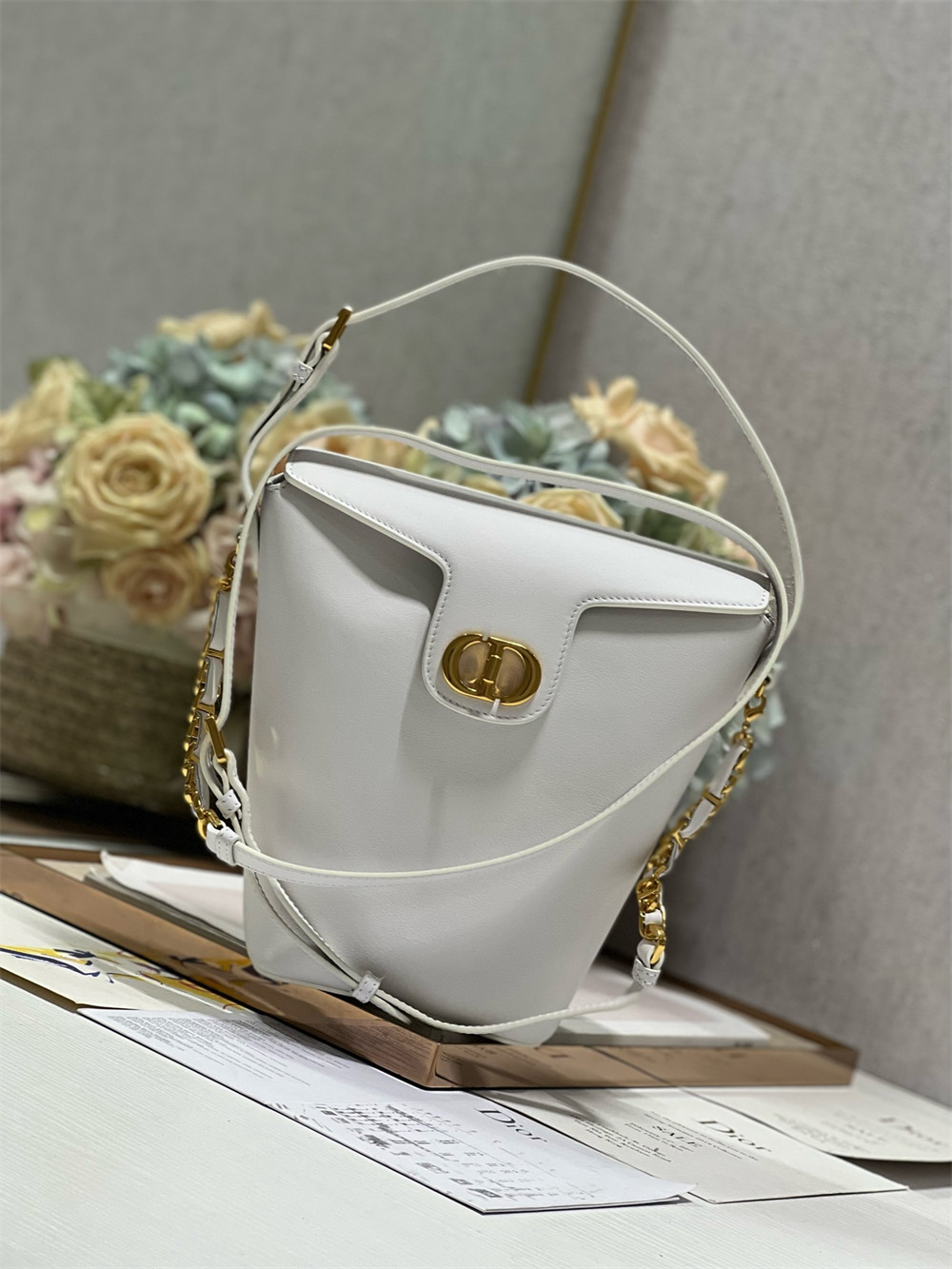 Dior 30 Montaigne Large Chain Bucket Bag White