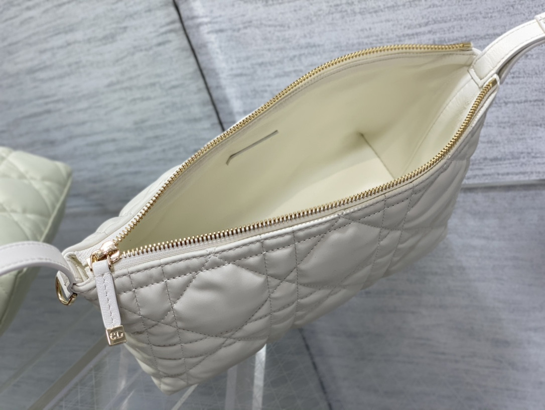 MEDIUM DIOR TRAVEL NOMAD POUCH WHITE